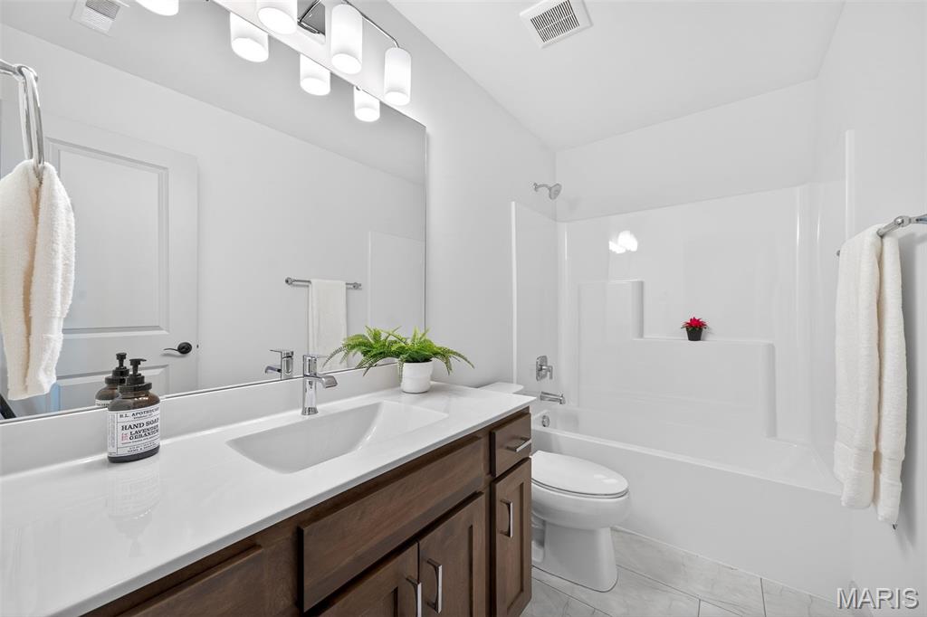 1 Country House Court