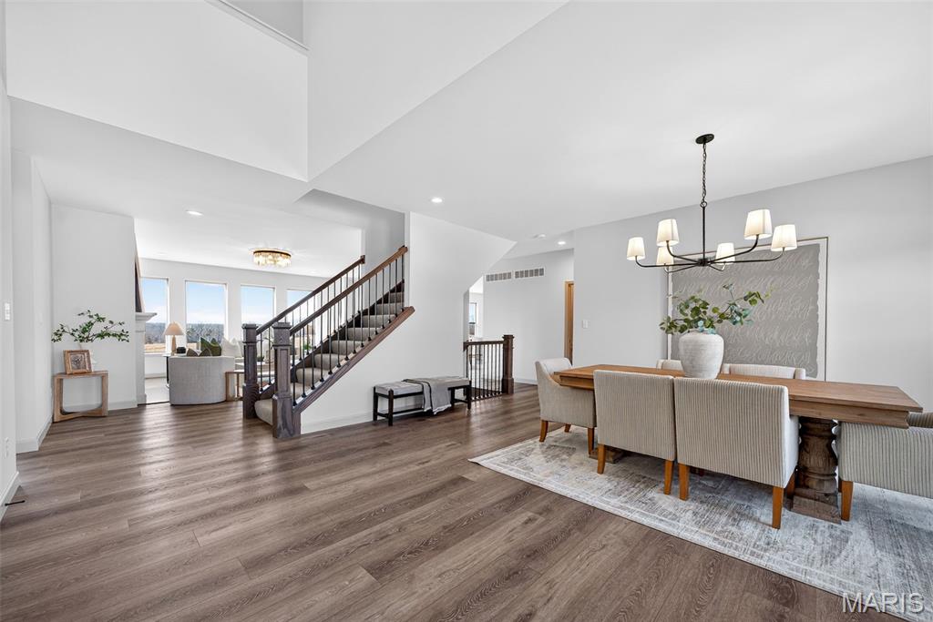 1 Country House Court