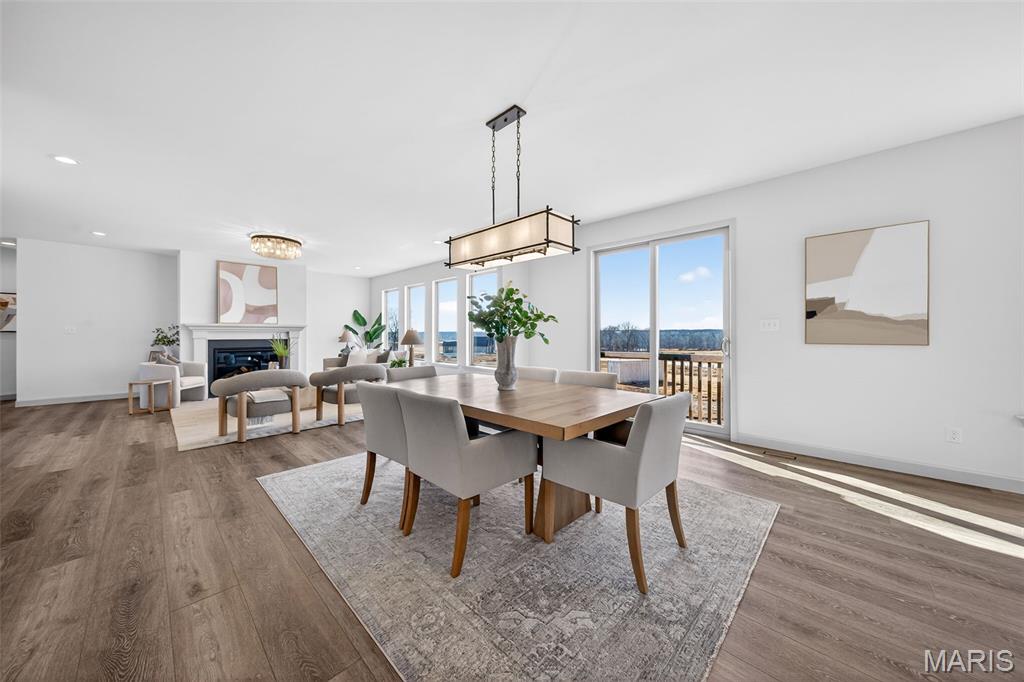 1 Country House Court