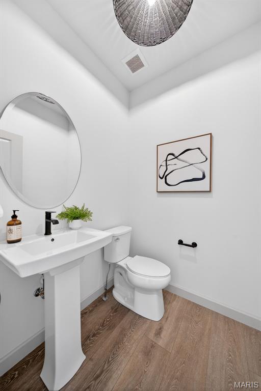 1 Country House Court