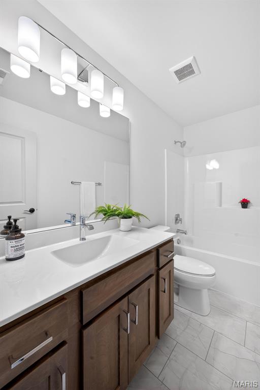 1 Country House Court