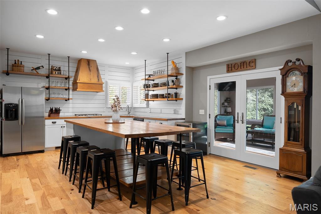 819 Honeywood Drive