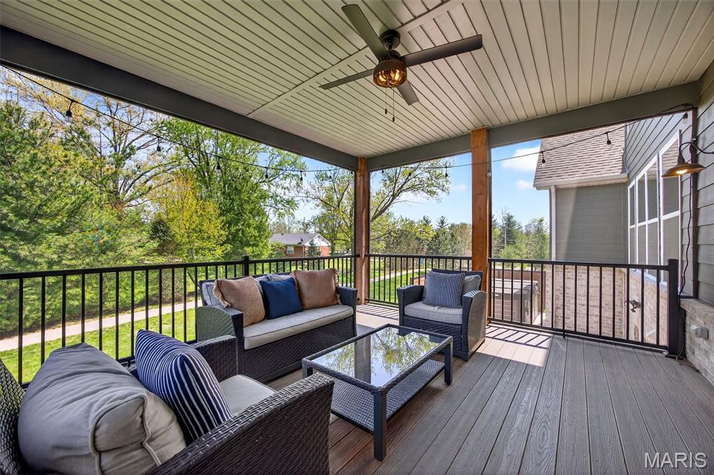 978 Silver Buck Lane