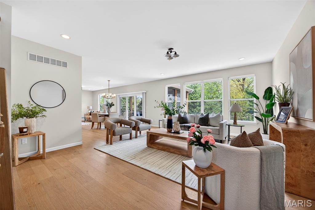 978 Silver Buck Lane