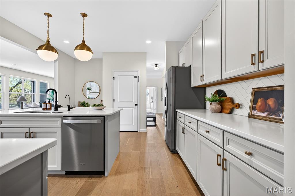 978 Silver Buck Lane