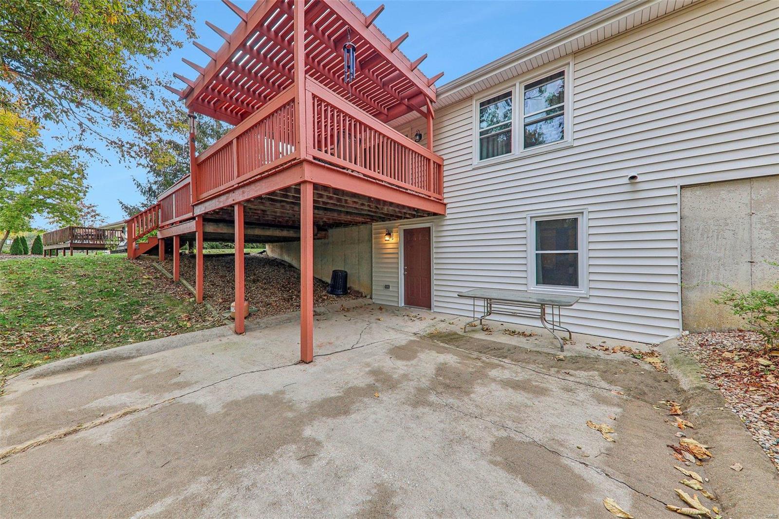 33 Quail Run Drive