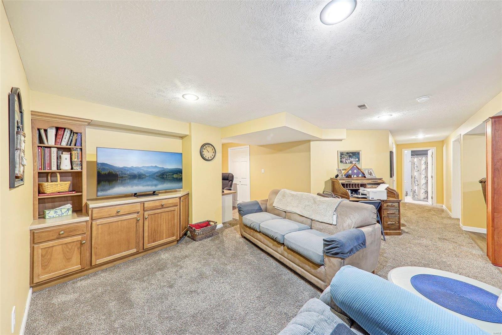 33 Quail Run Drive