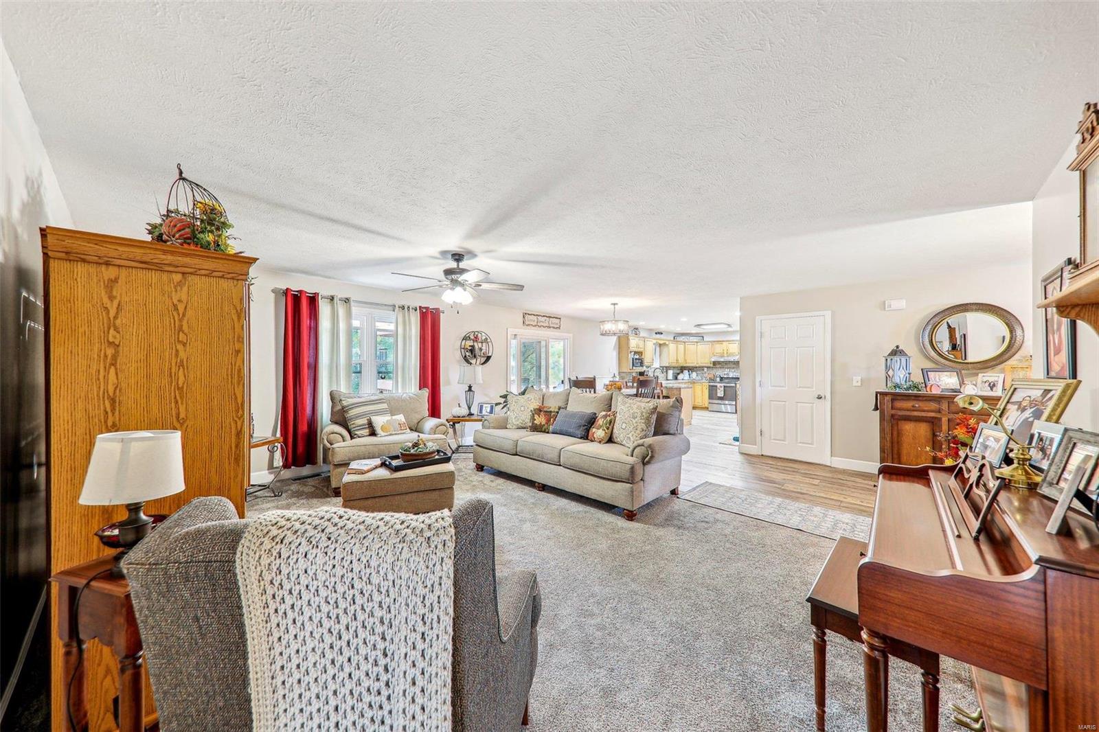 33 Quail Run Drive
