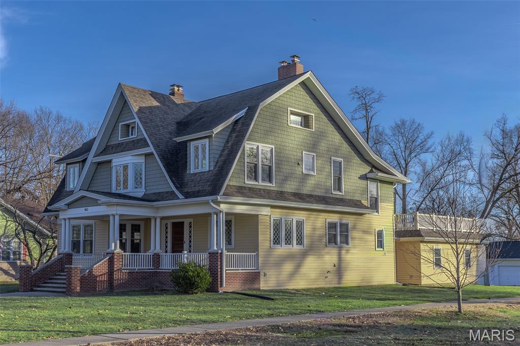 905 E 1st North Street