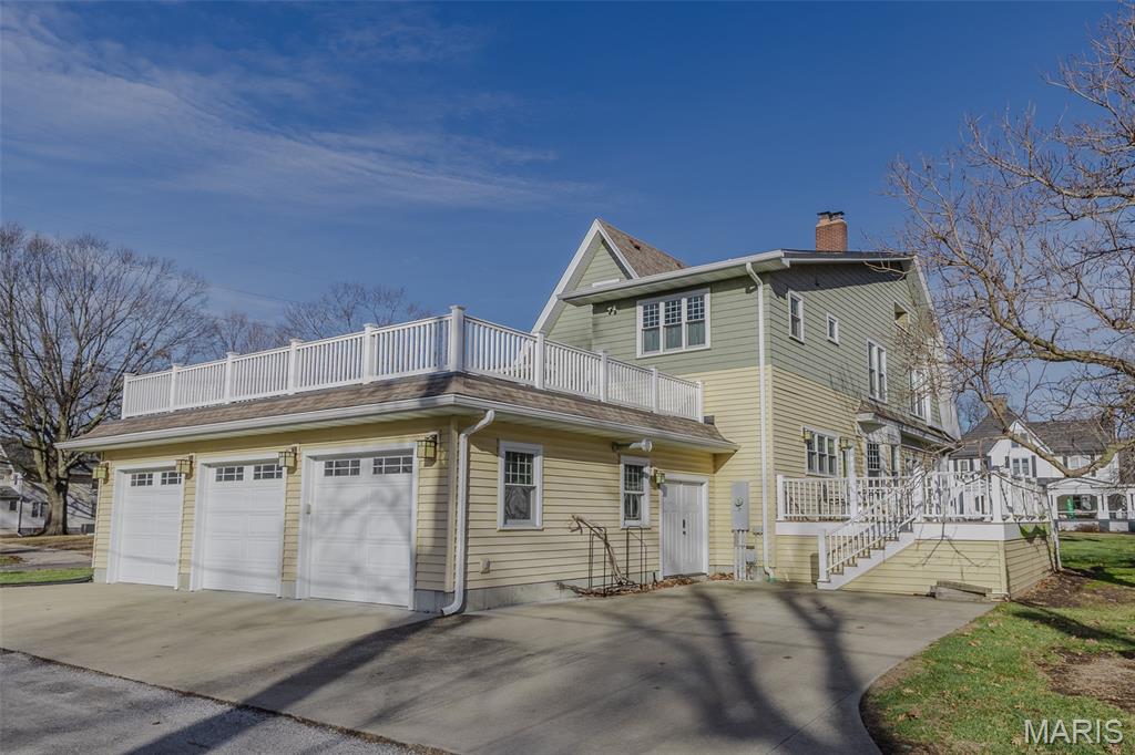 905 E 1st North Street