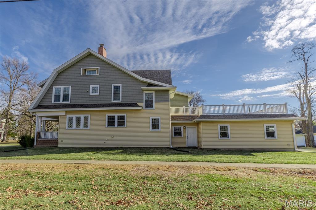 905 E 1st North Street