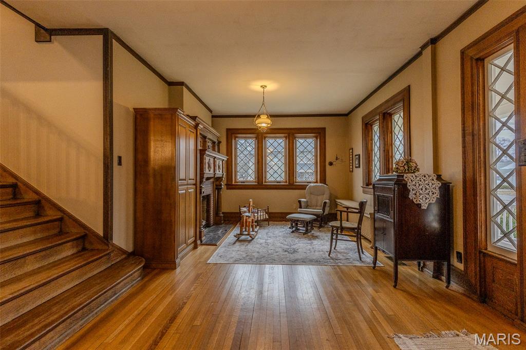 905 E 1st North Street