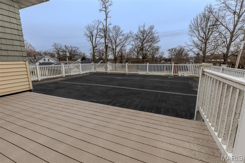 905 E 1st North Street