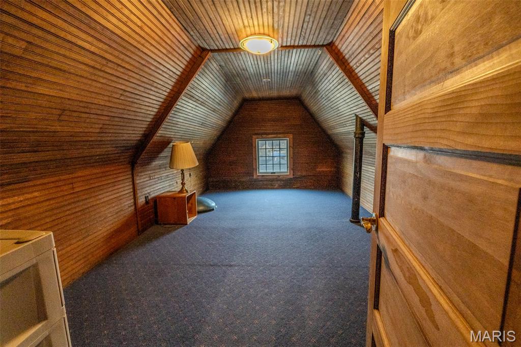 905 E 1st North Street