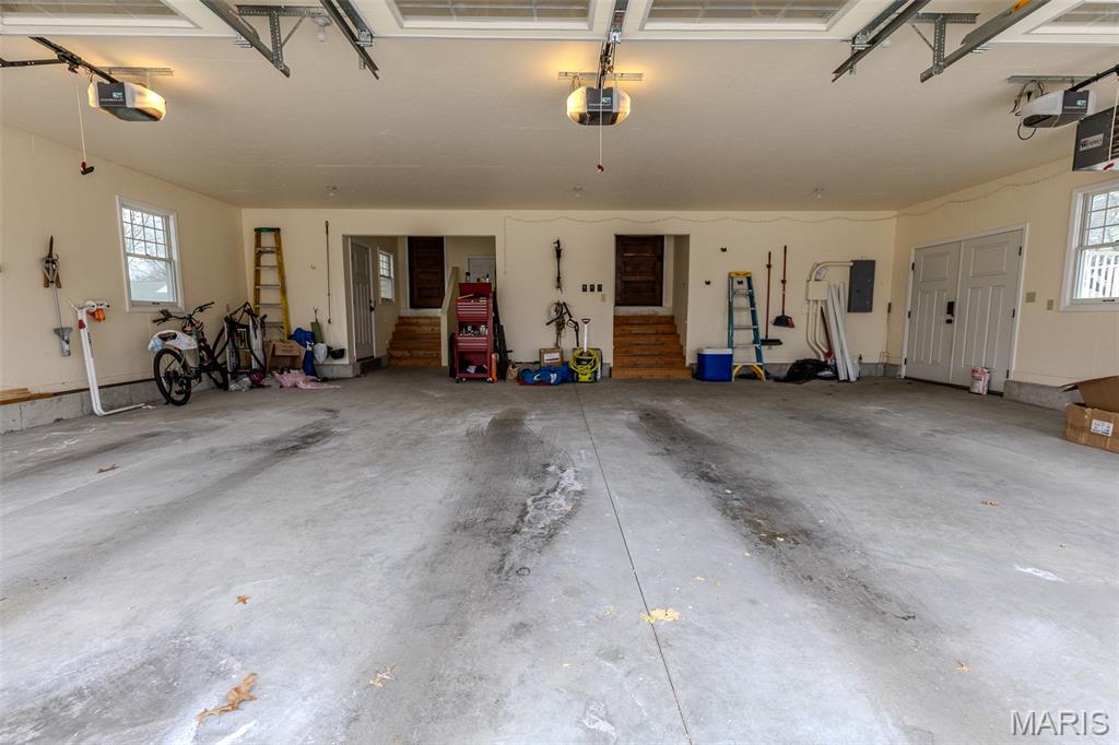 905 E 1st North Street