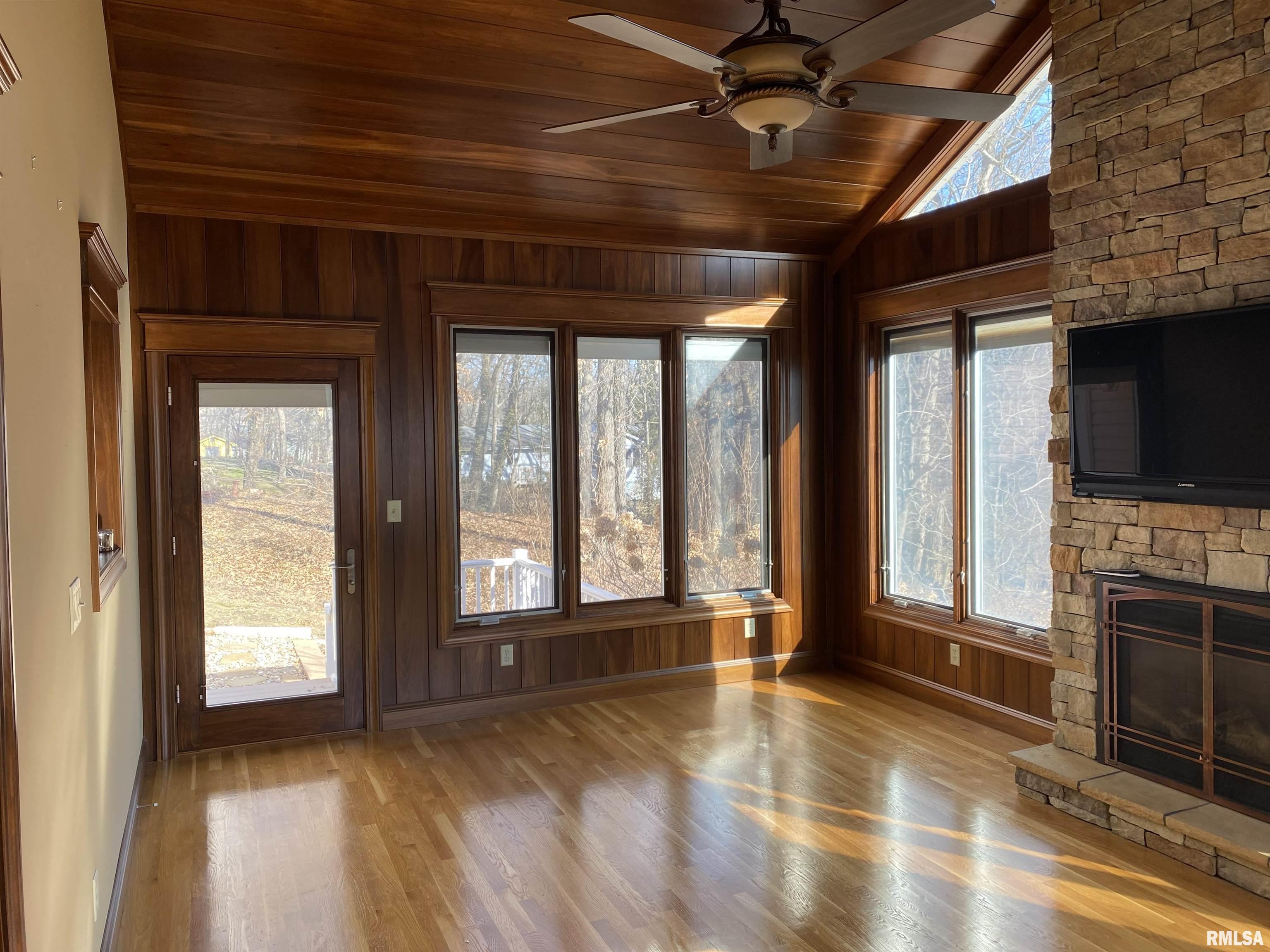 11 TIMBER Lane