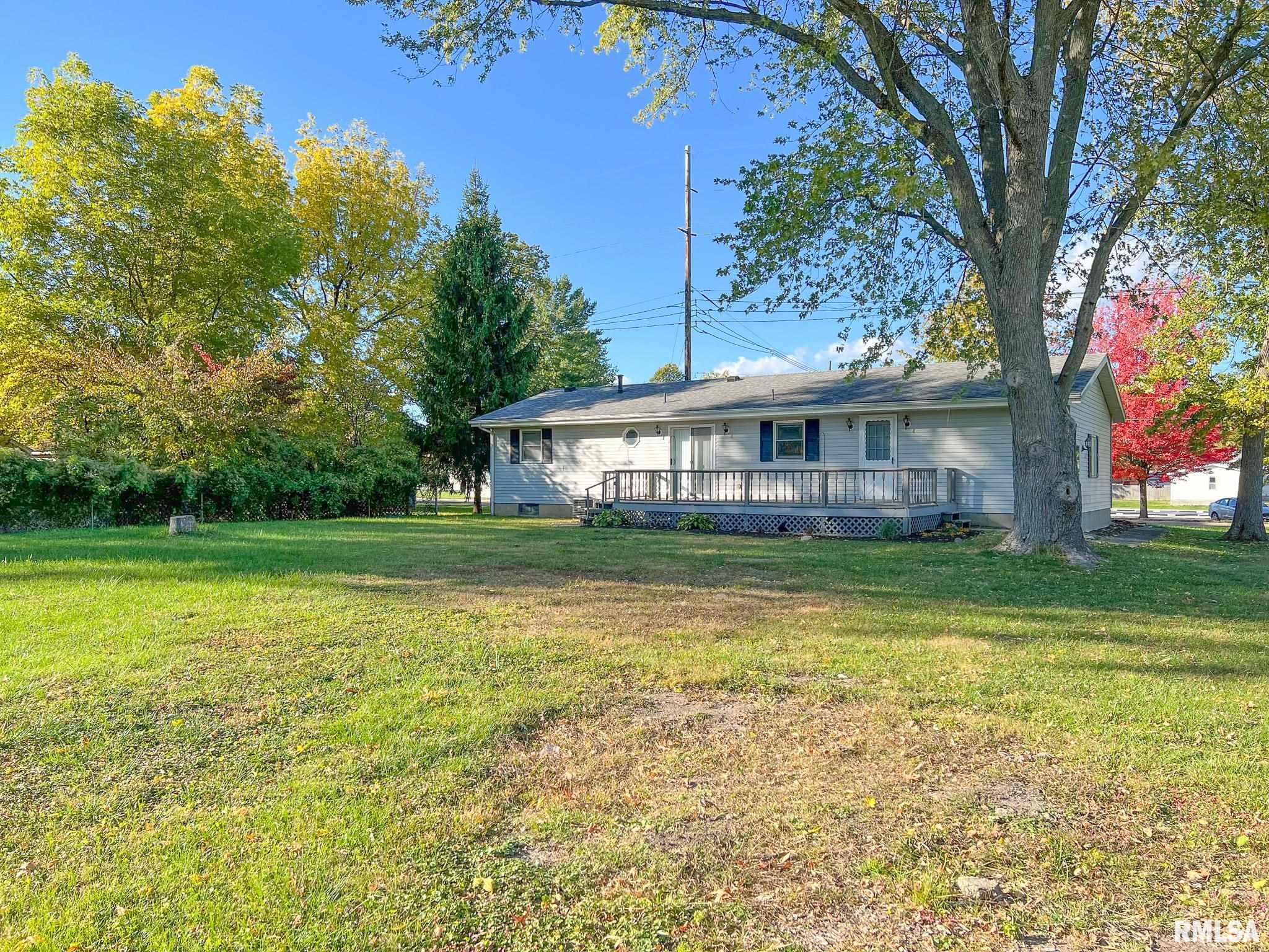 613 E NICHOLAS Street