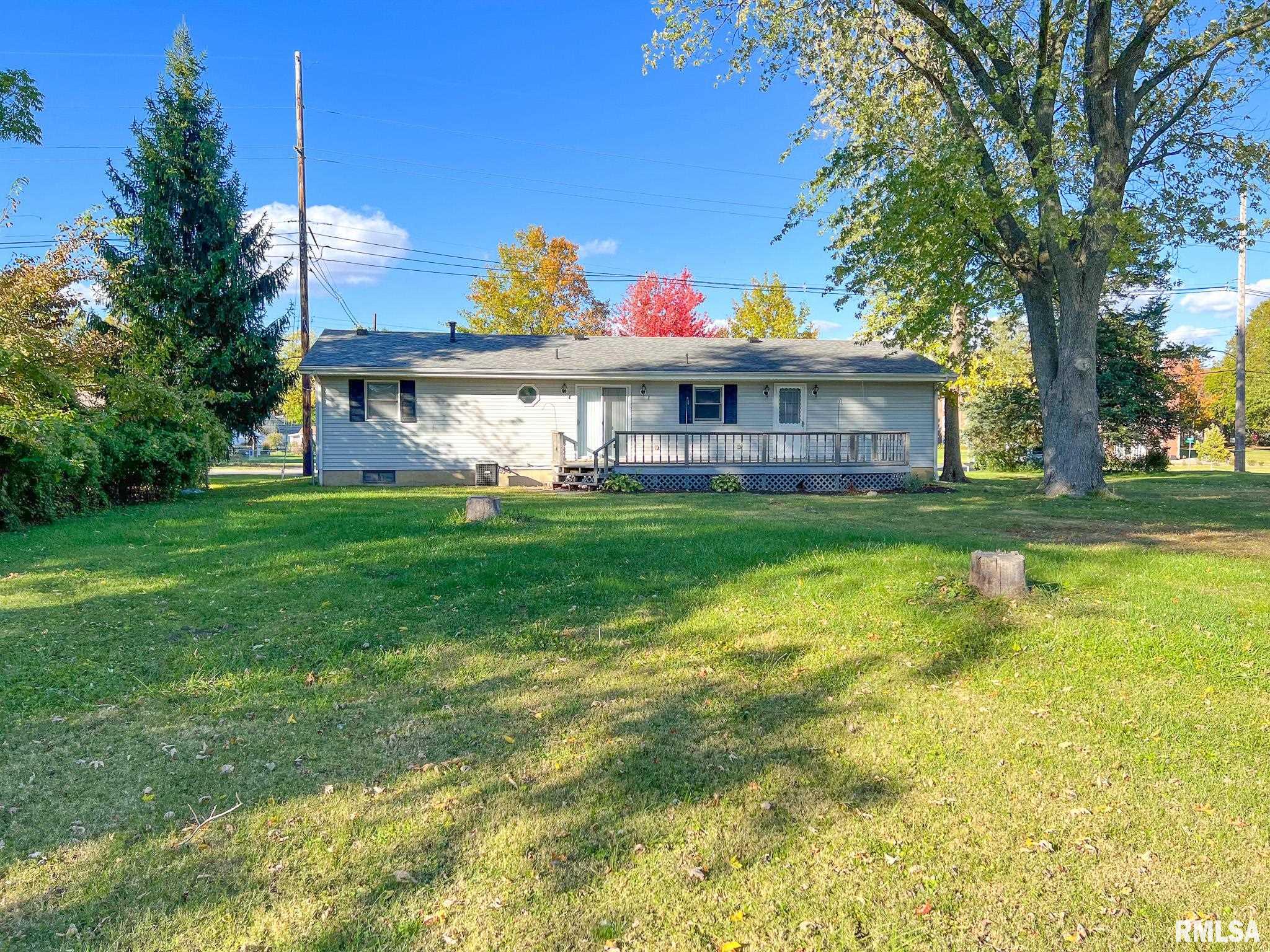 613 E NICHOLAS Street