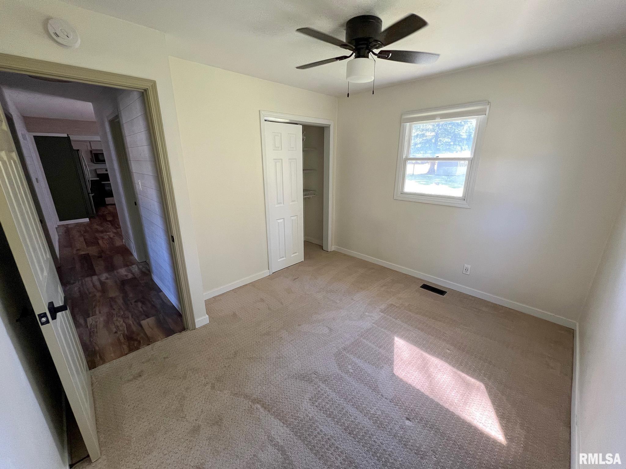 613 E NICHOLAS Street