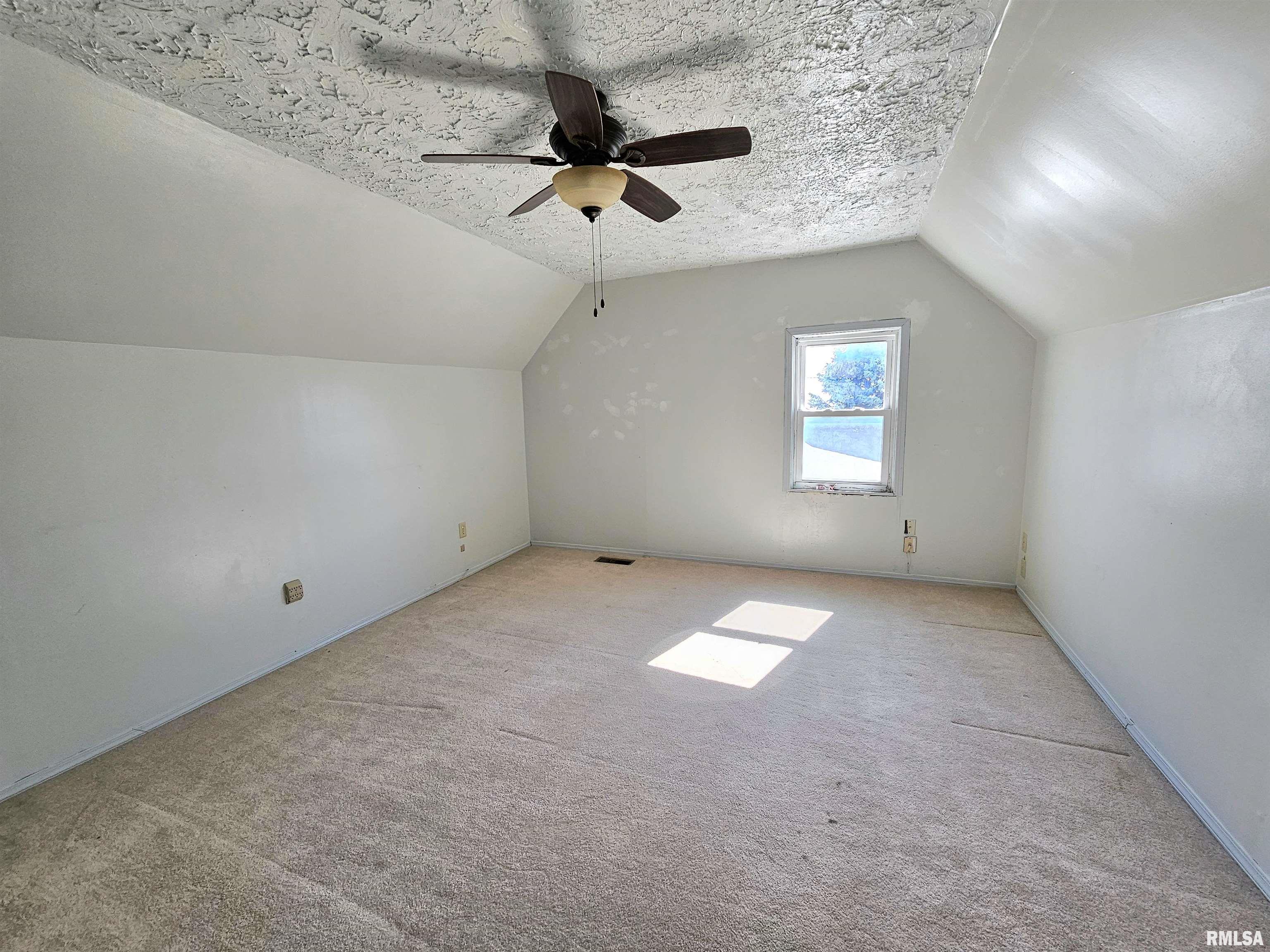 616 N SHERMAN Street