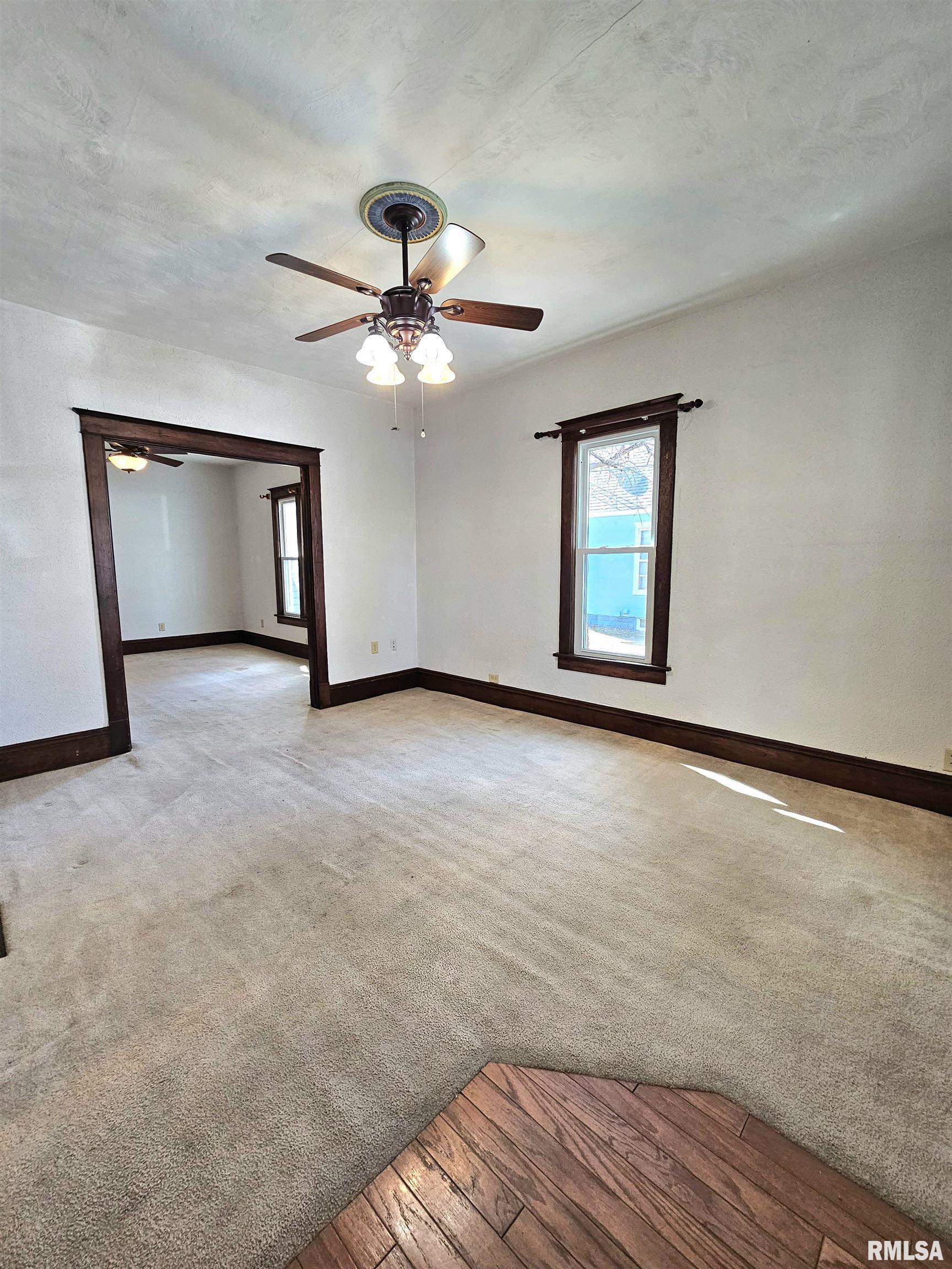 616 N SHERMAN Street