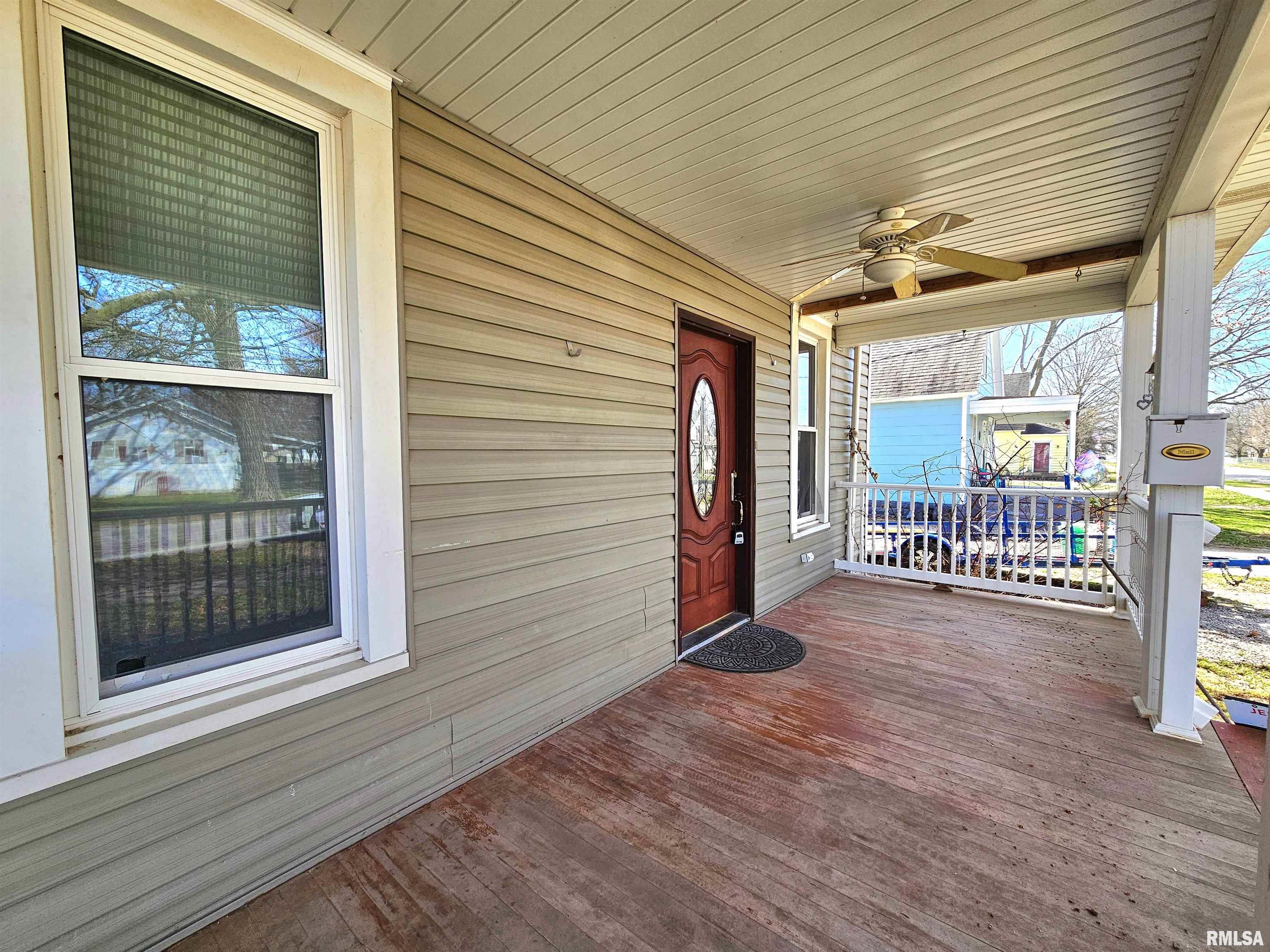 616 N SHERMAN Street