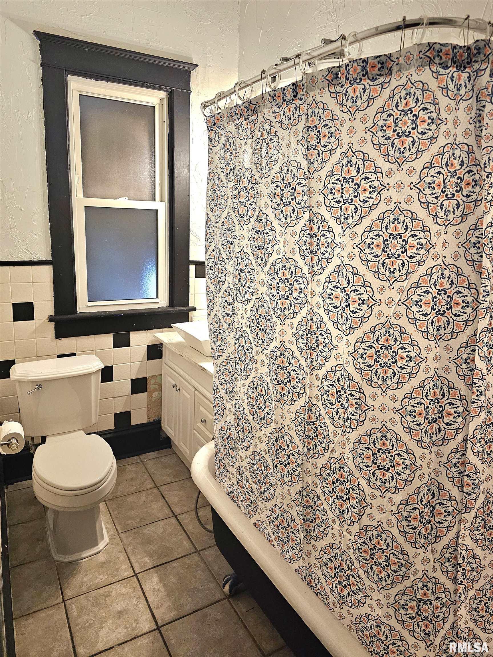 616 N SHERMAN Street