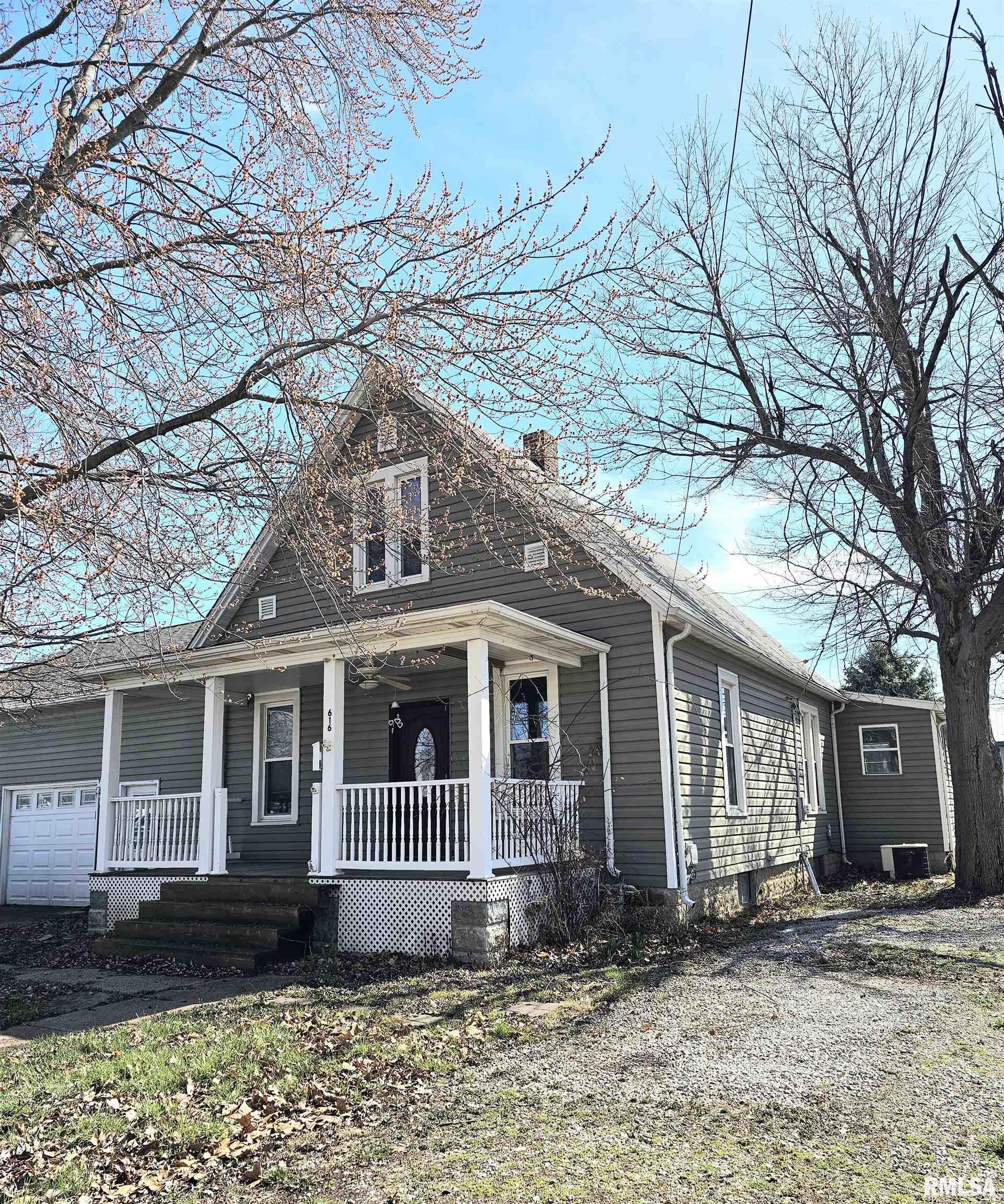 616 N SHERMAN Street