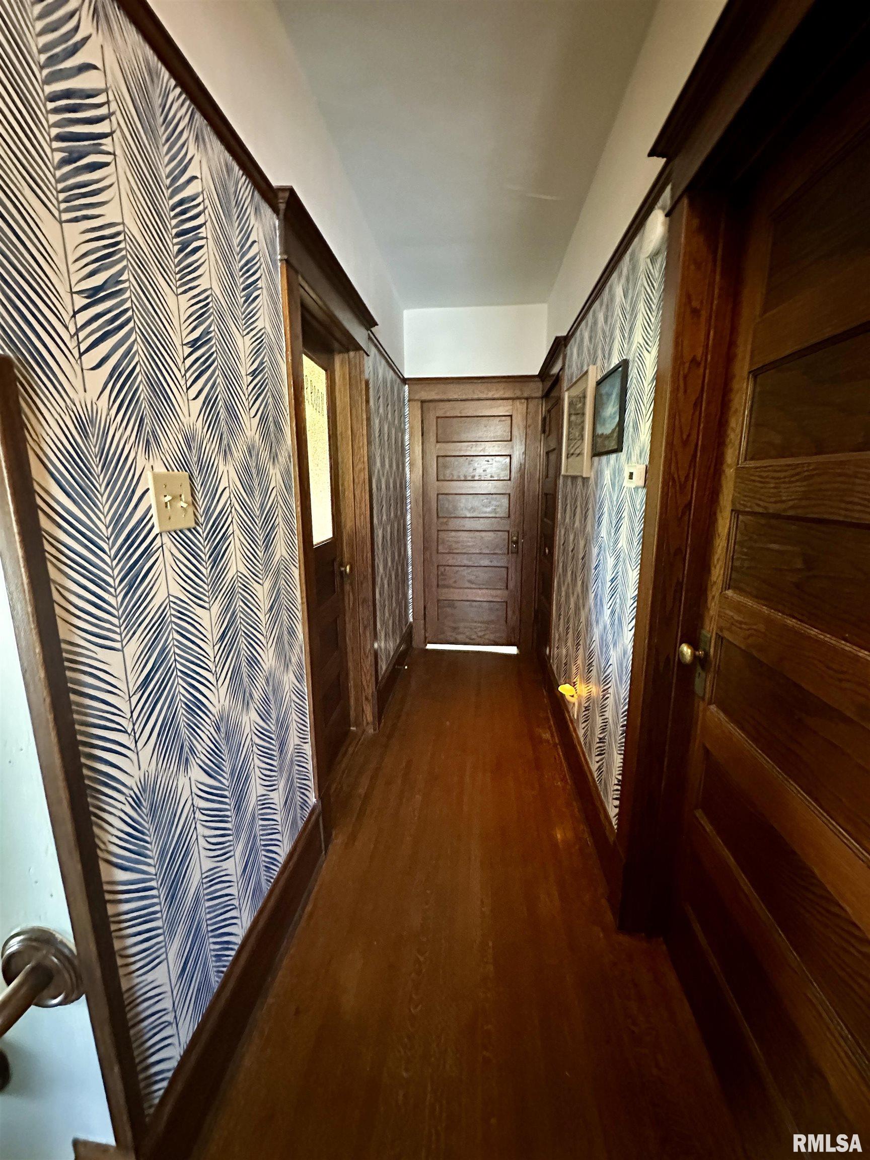 326 N HIGH Street