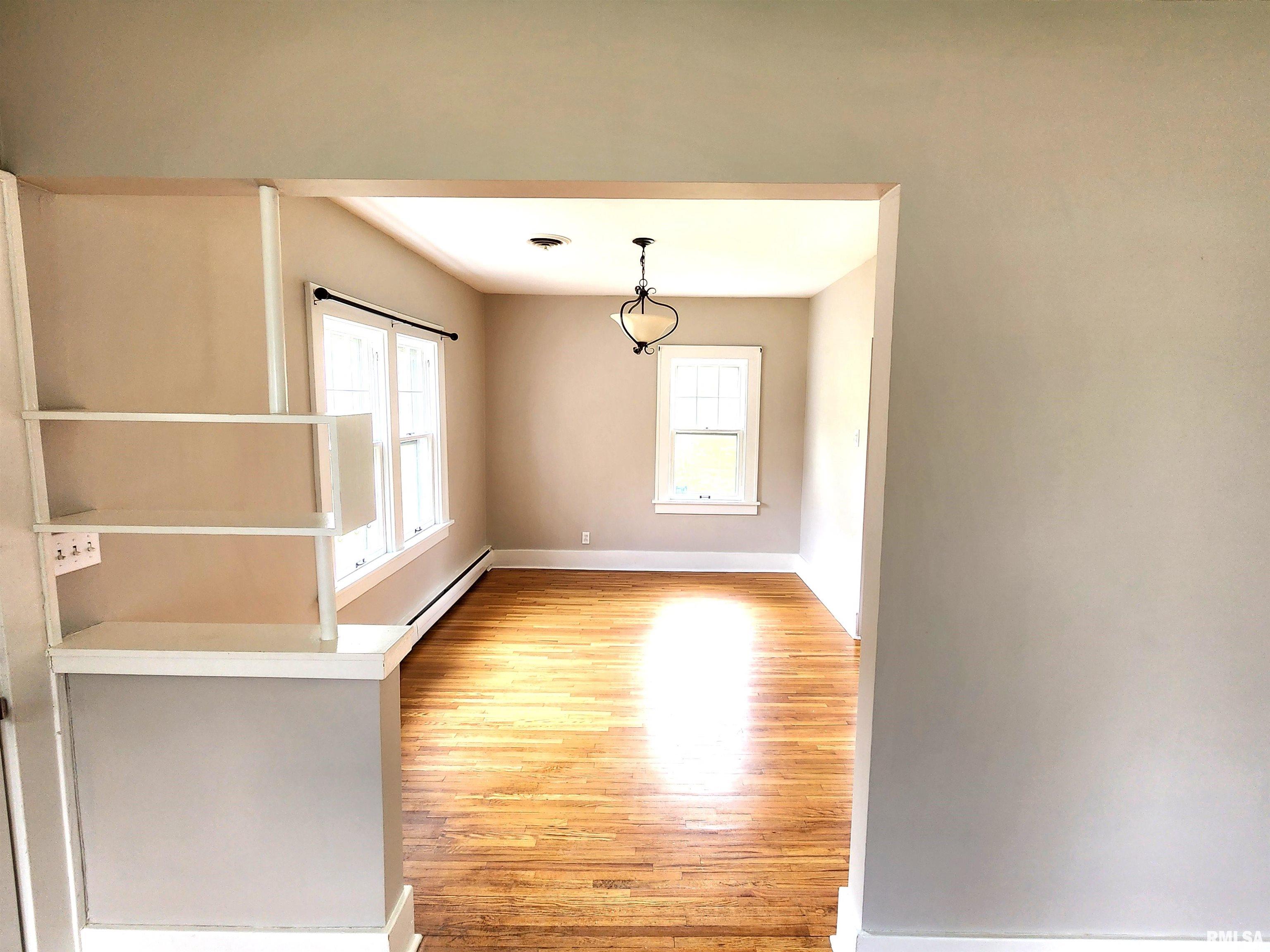 419 N 10TH Street