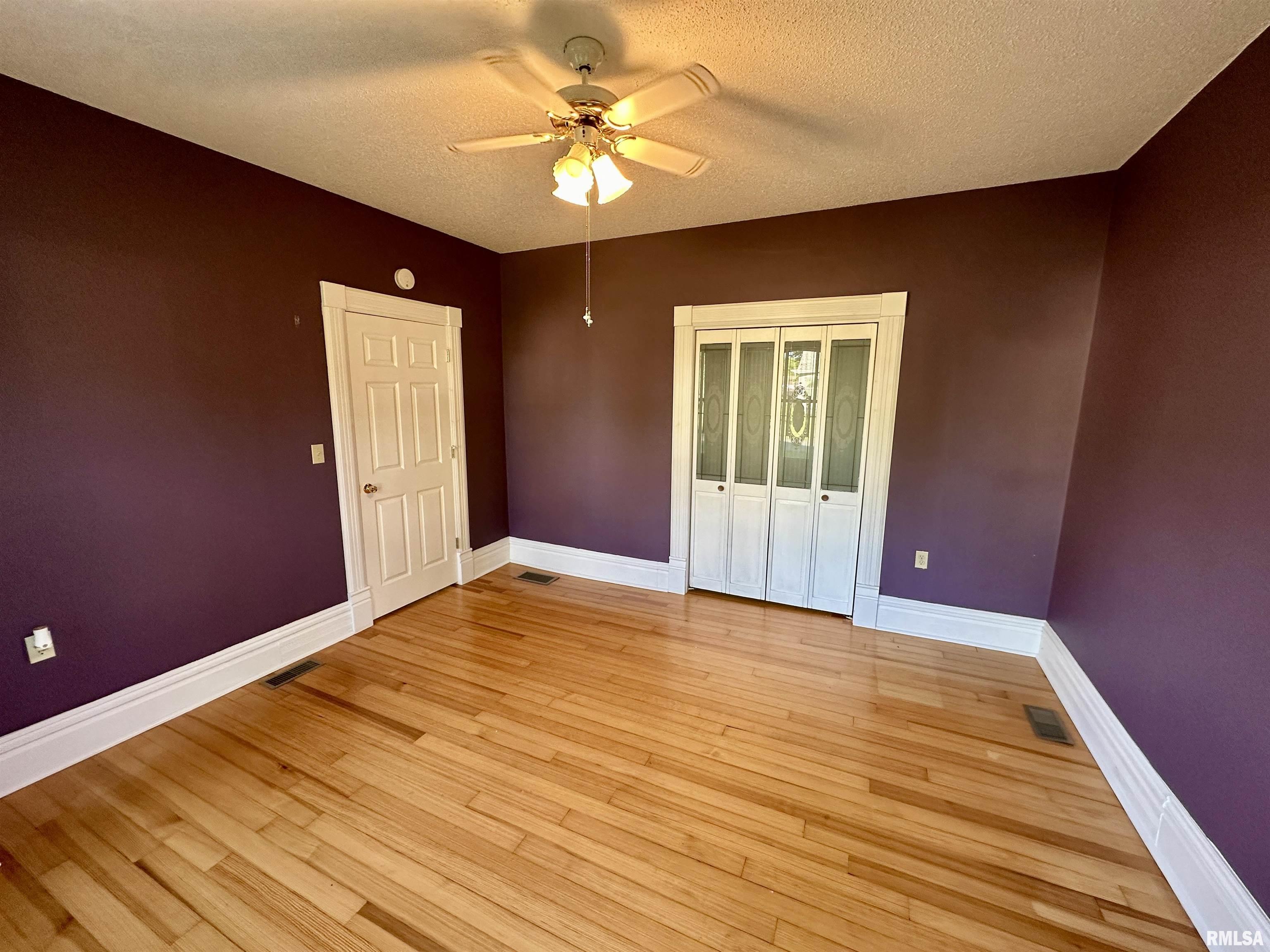 304 N HIGH Street