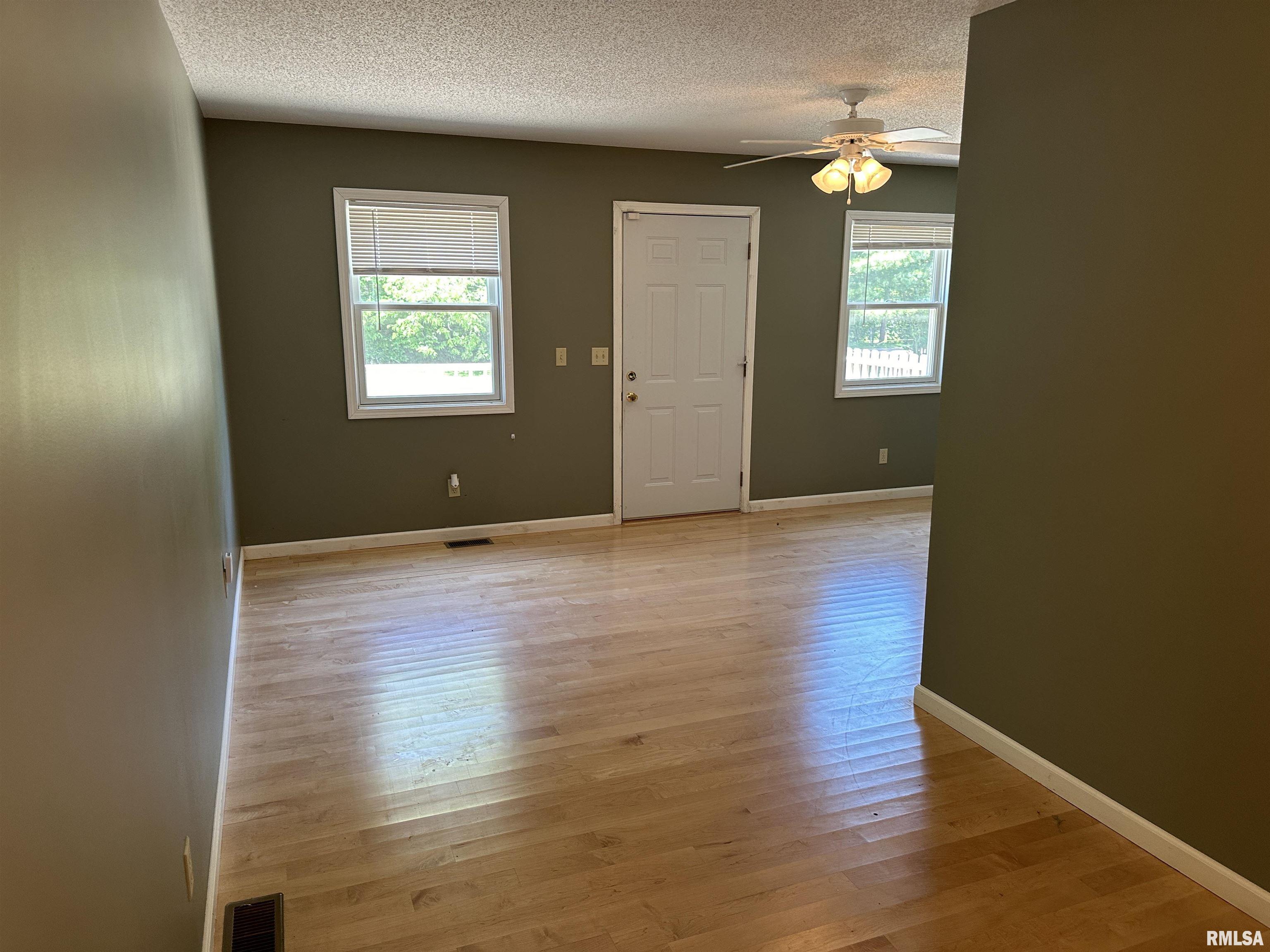 304 N HIGH Street