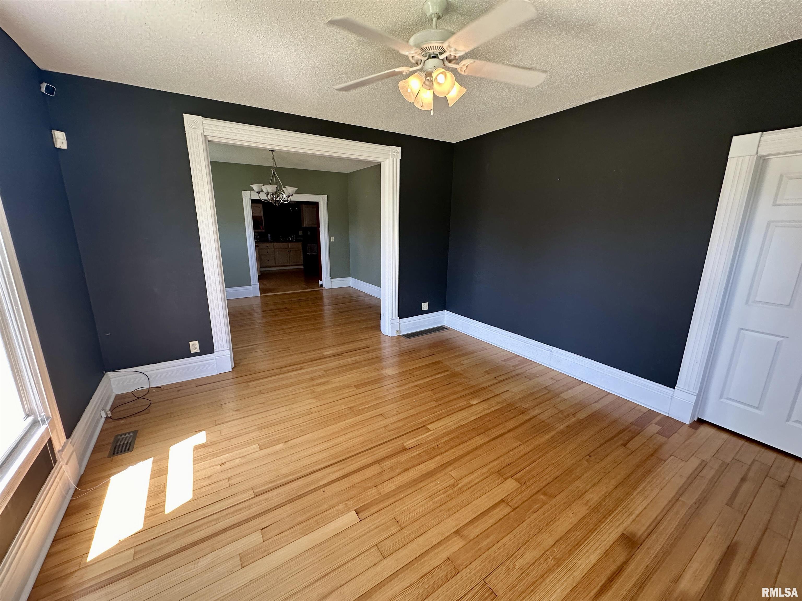 304 N HIGH Street