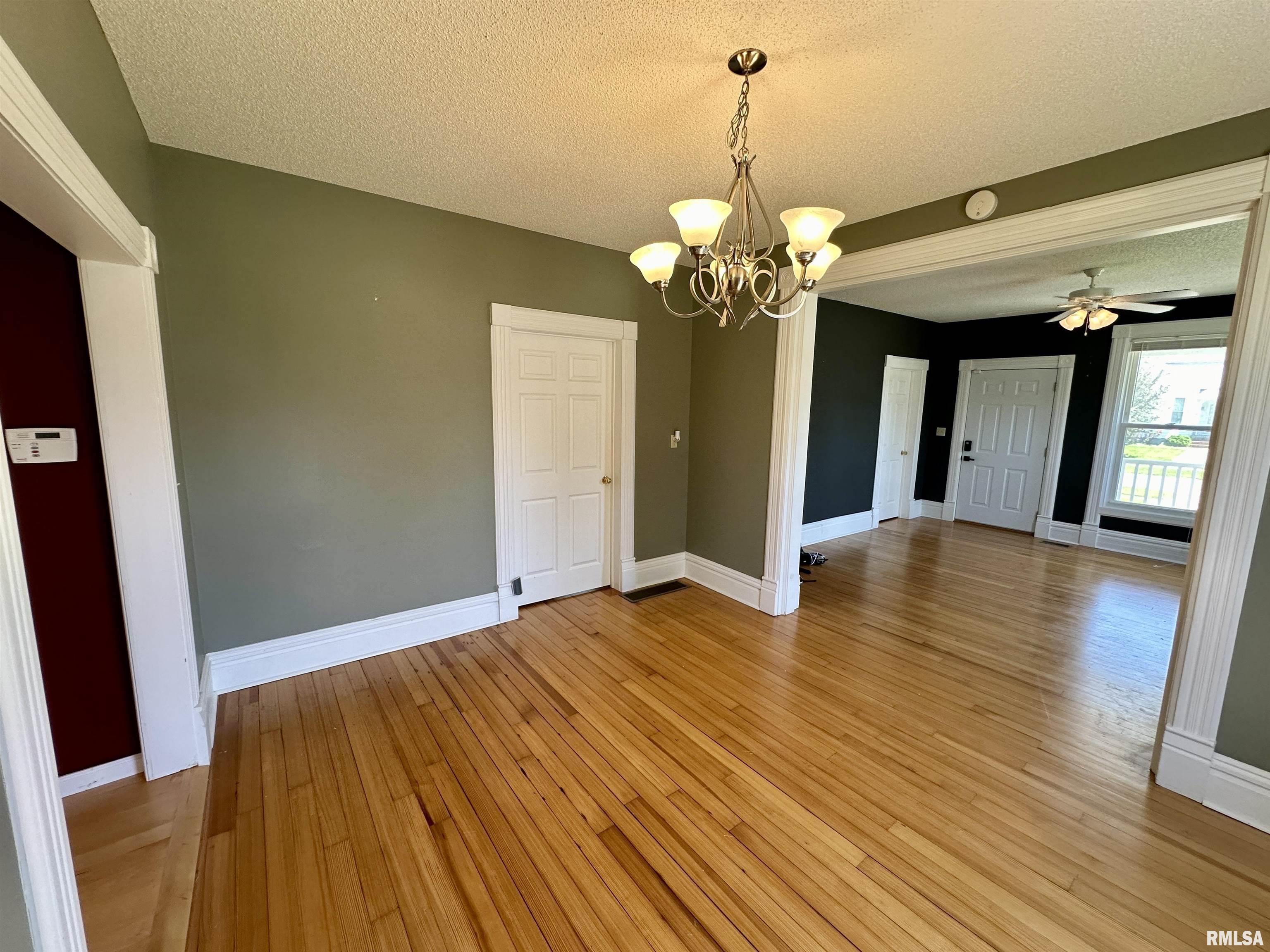 304 N HIGH Street