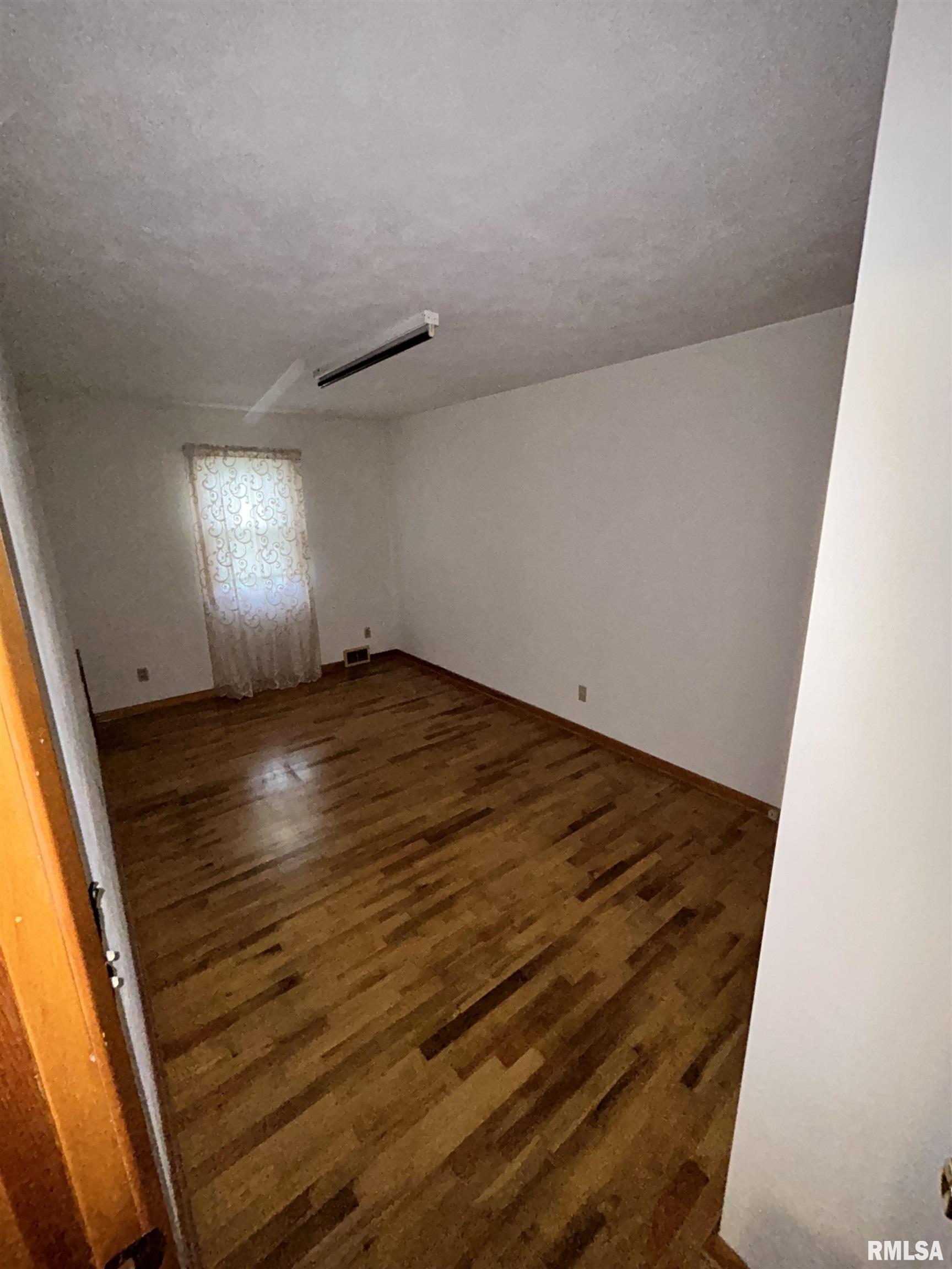 360 E SYLVAN Street