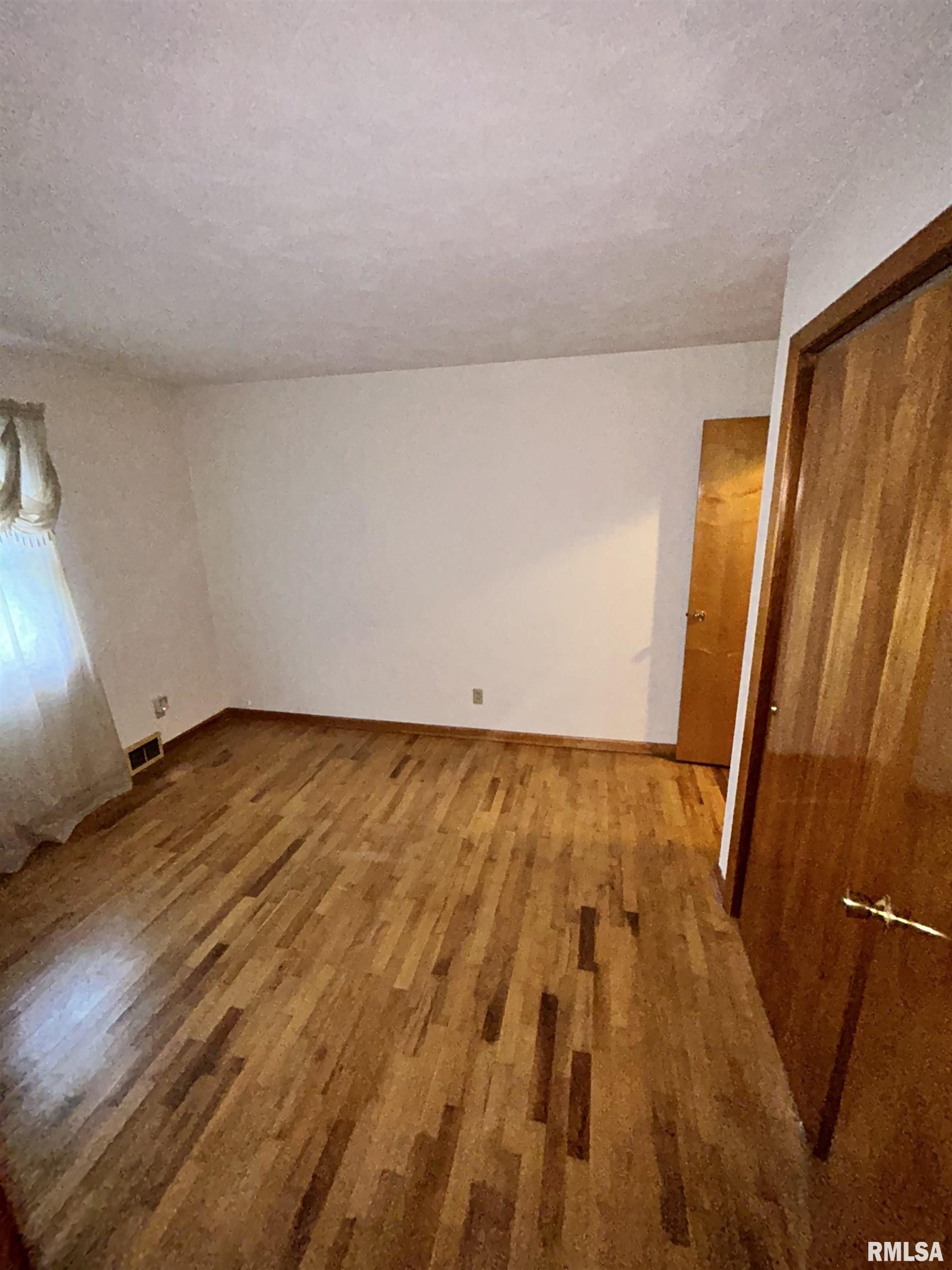 360 E SYLVAN Street