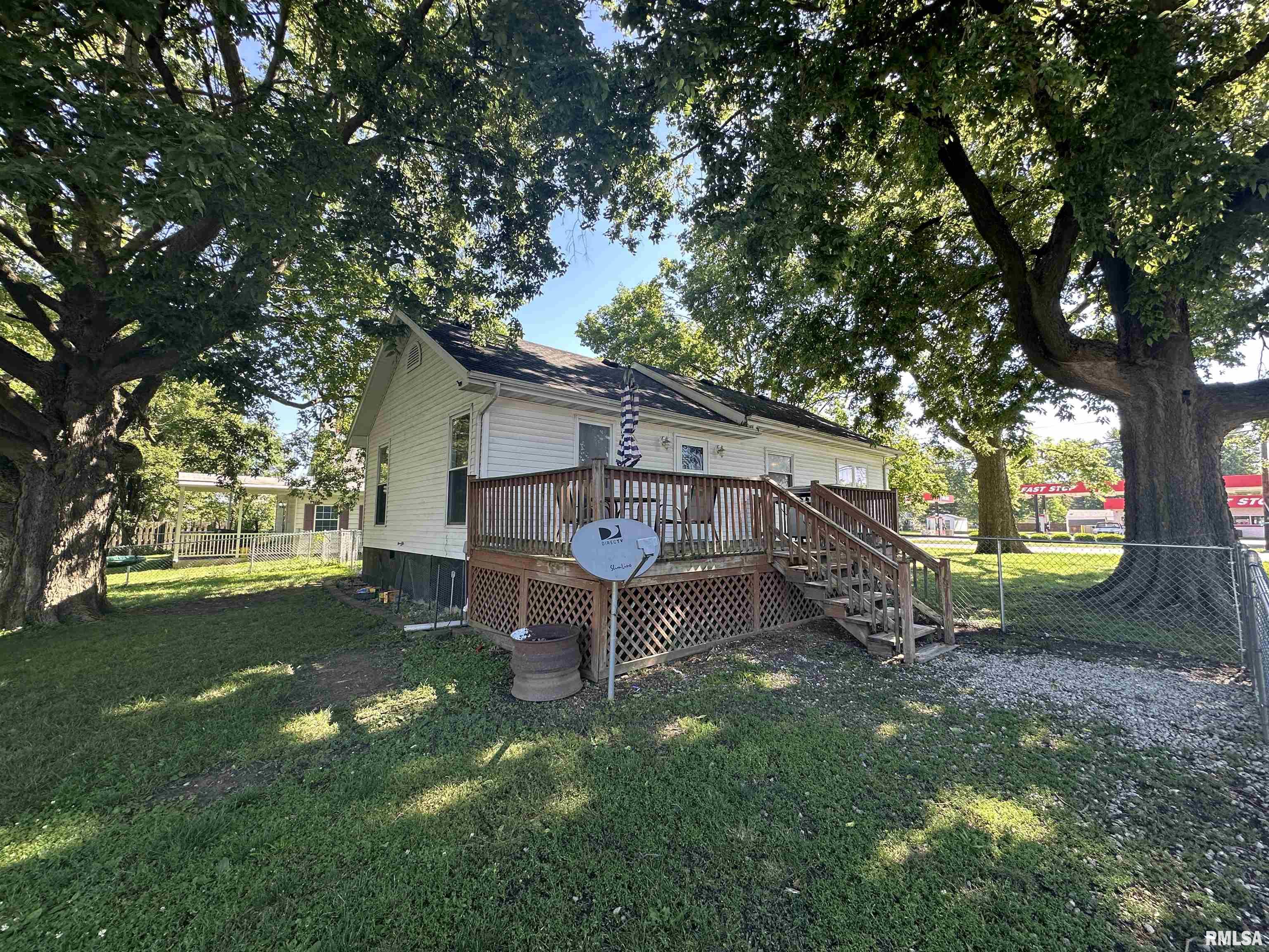 1117 N SPRINGFIELD Street