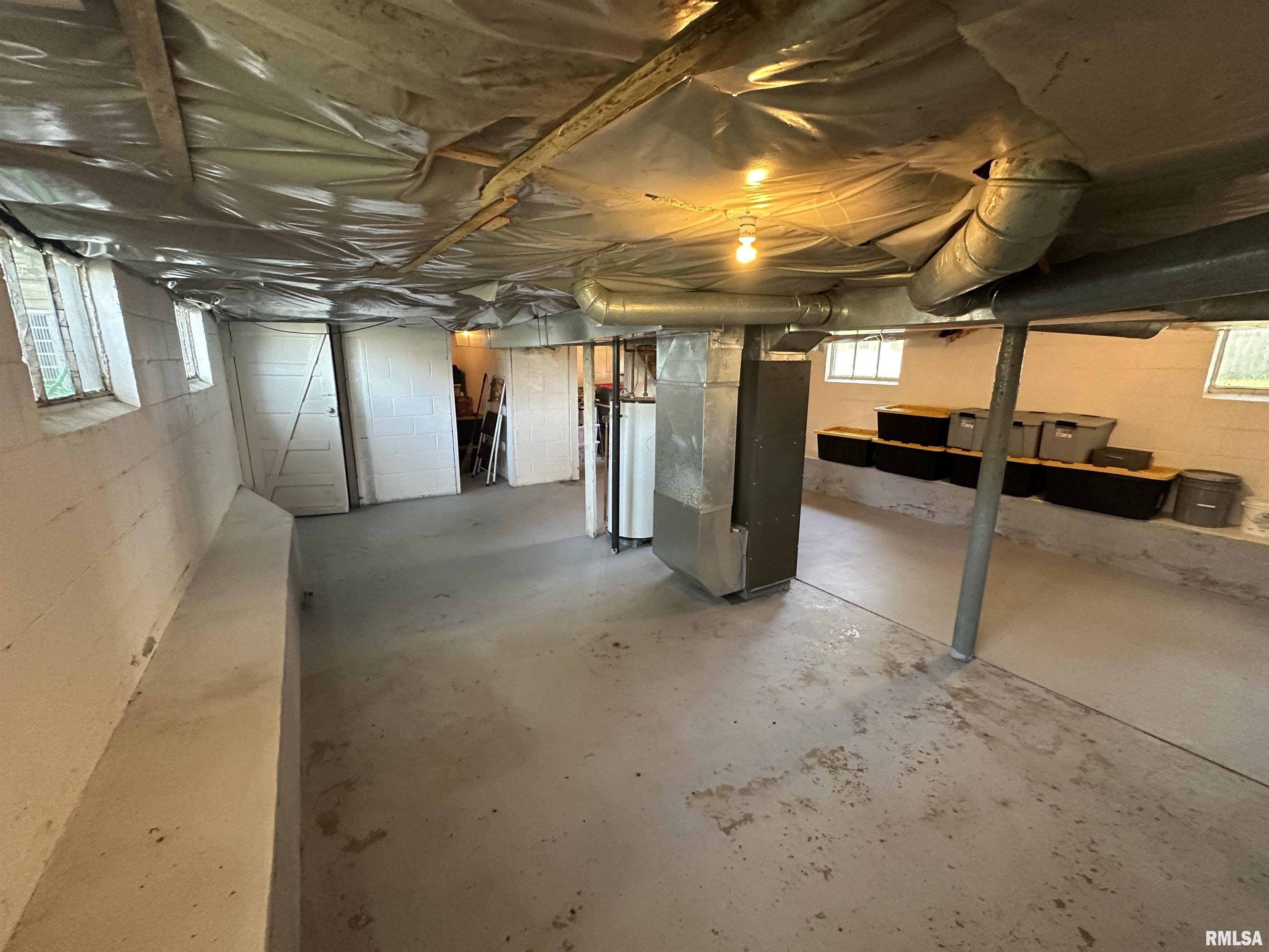 1117 N SPRINGFIELD Street