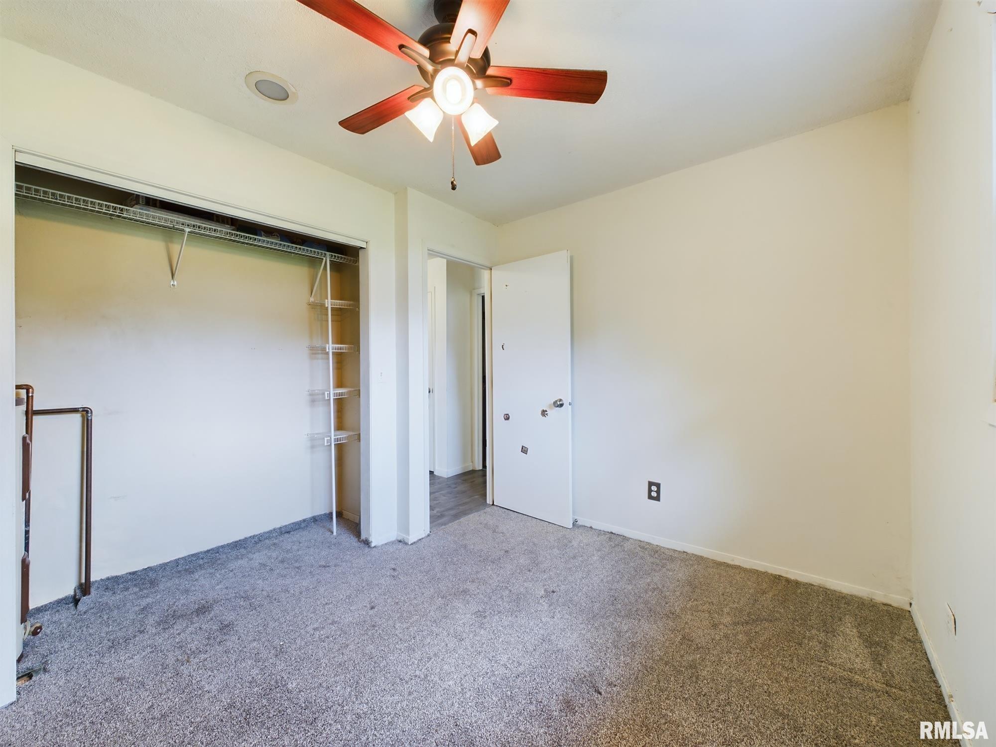 509 N ROBIN Court