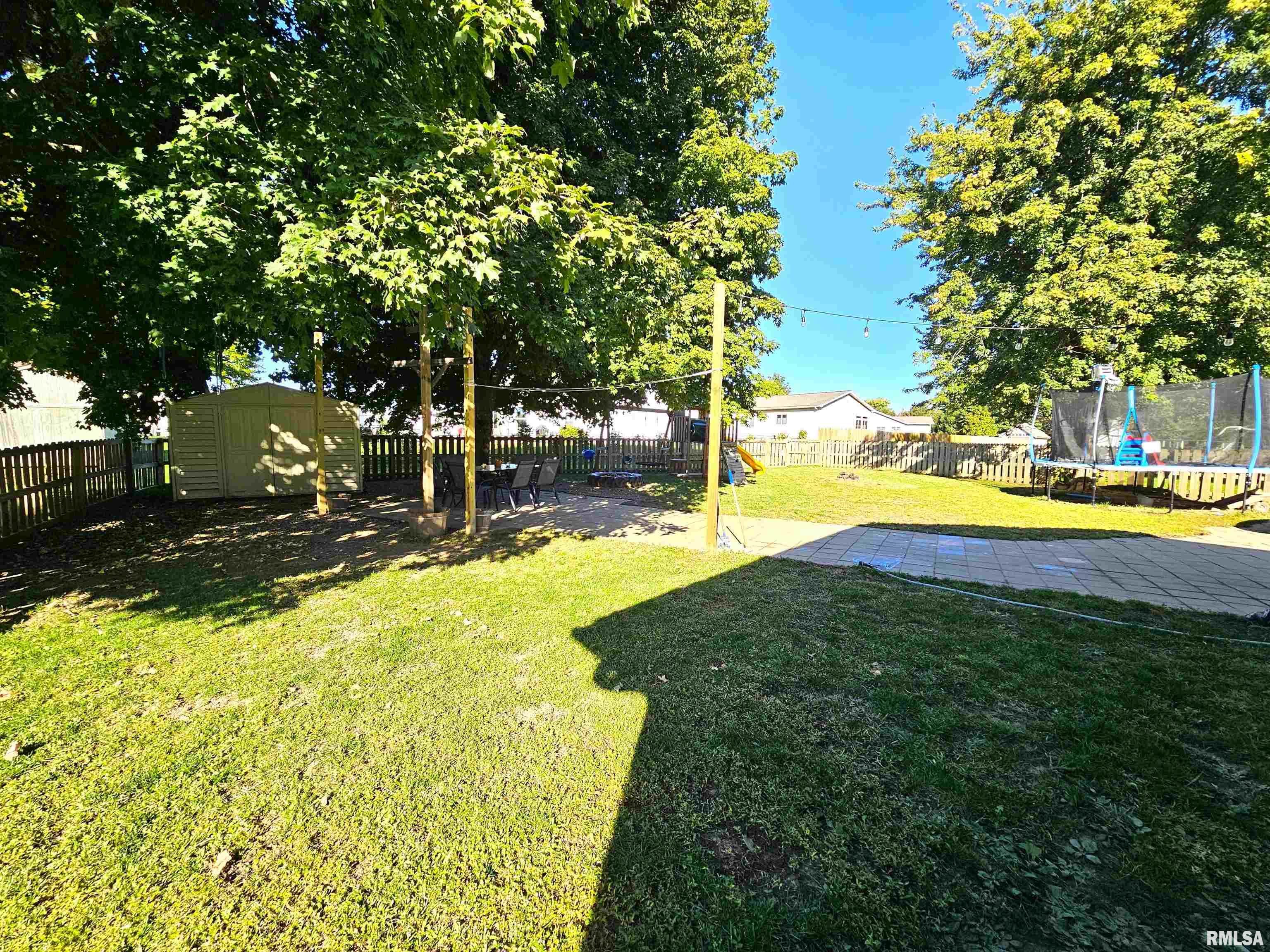 13 HAWTHORN Lane