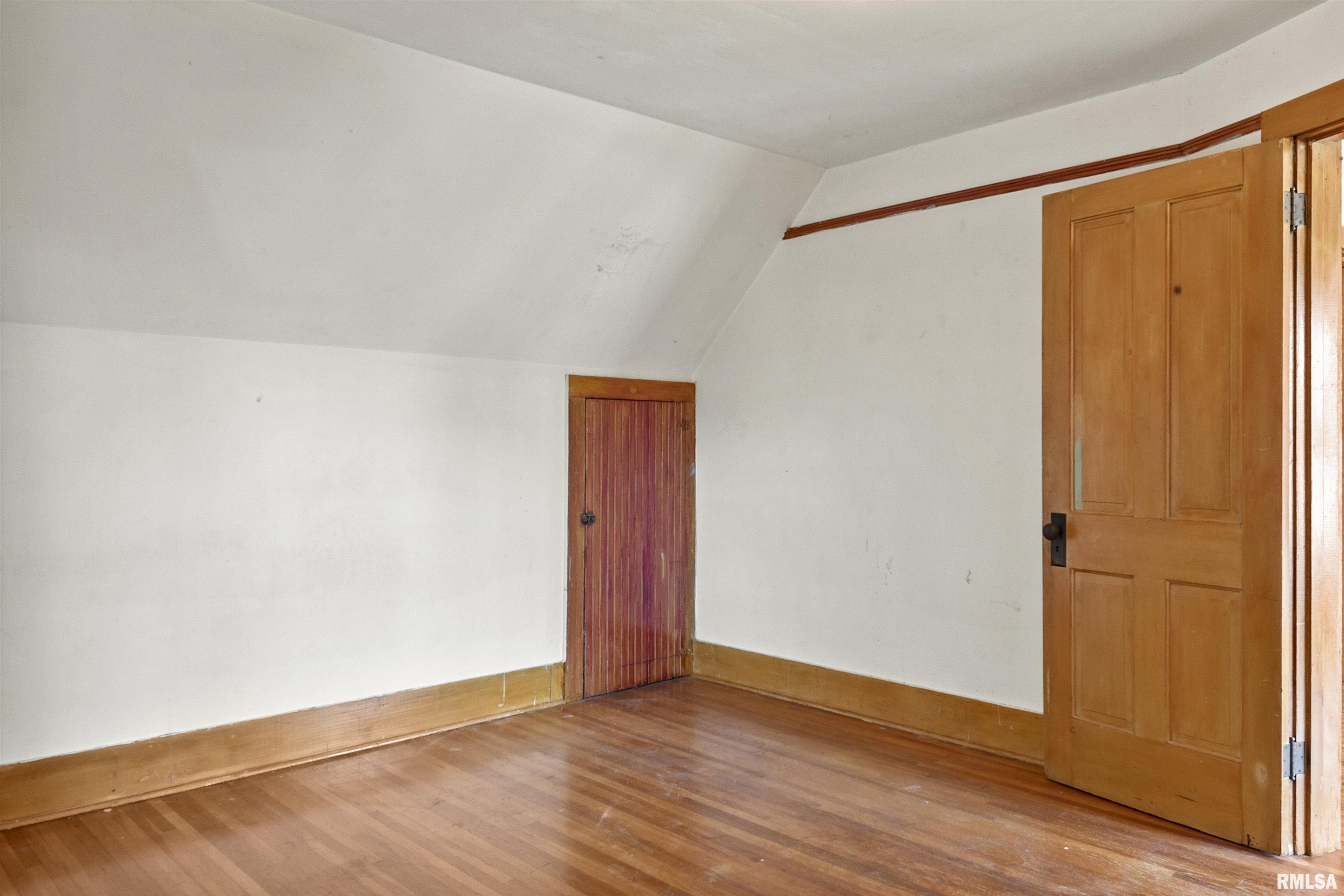 548 W JEFFERSON Street