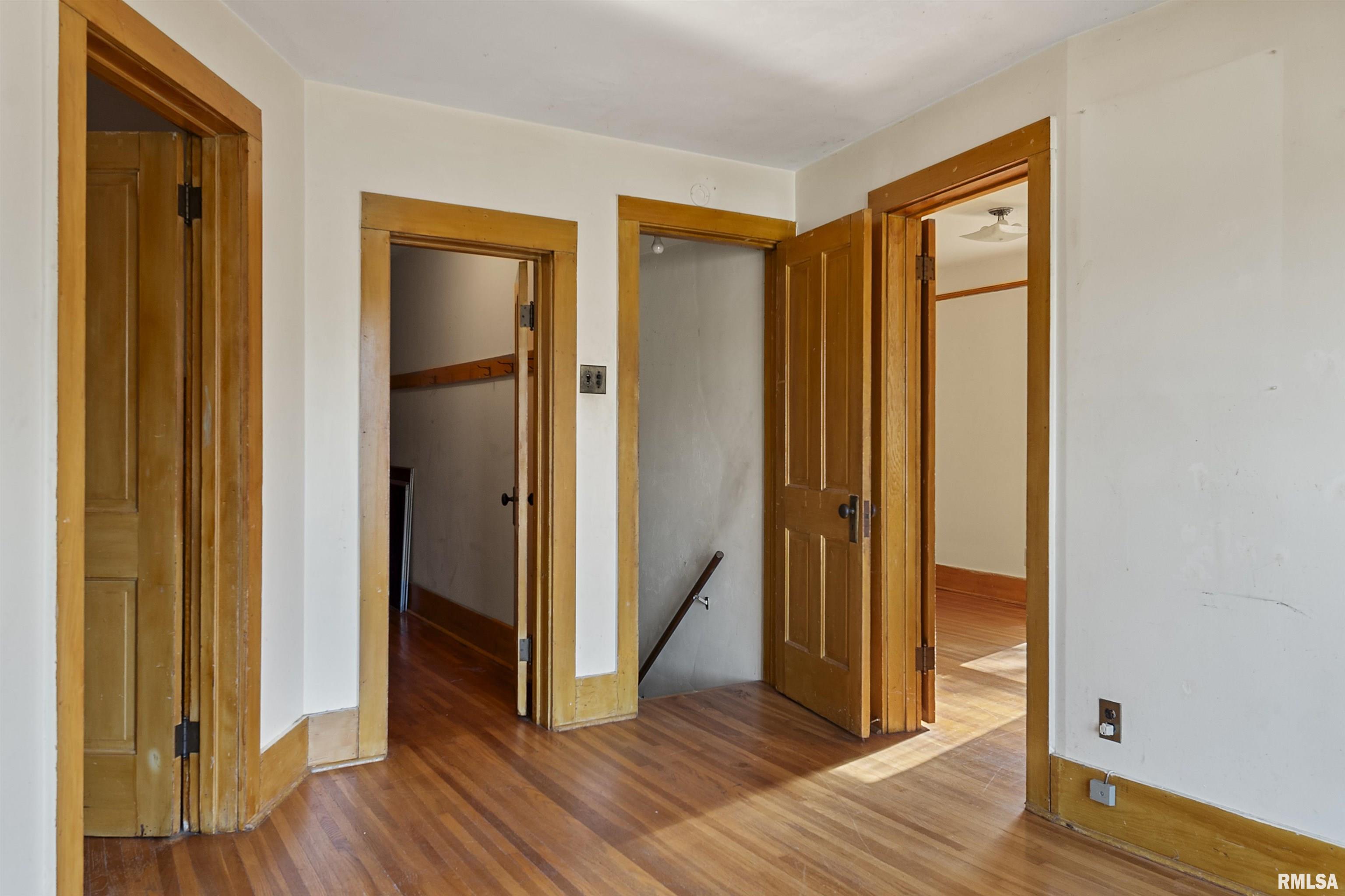 548 W JEFFERSON Street