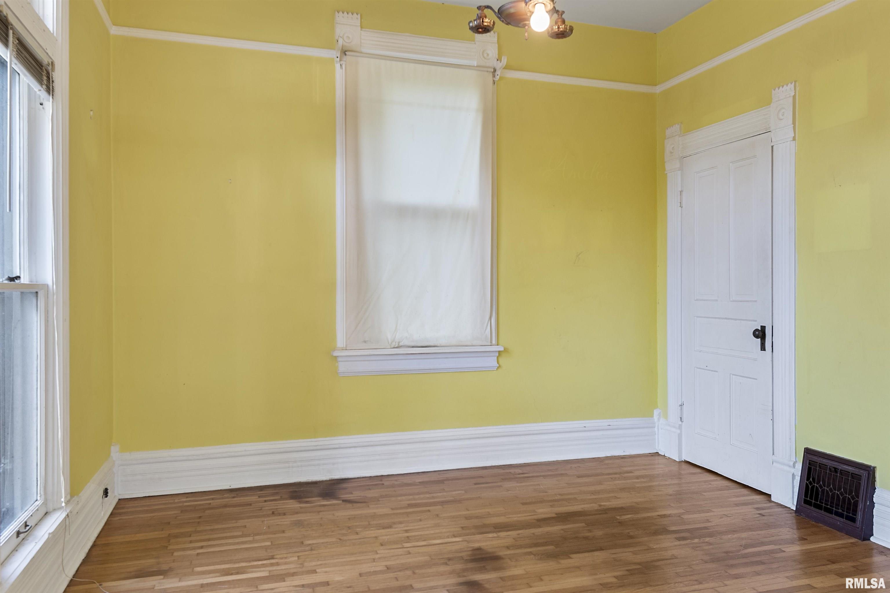 548 W JEFFERSON Street