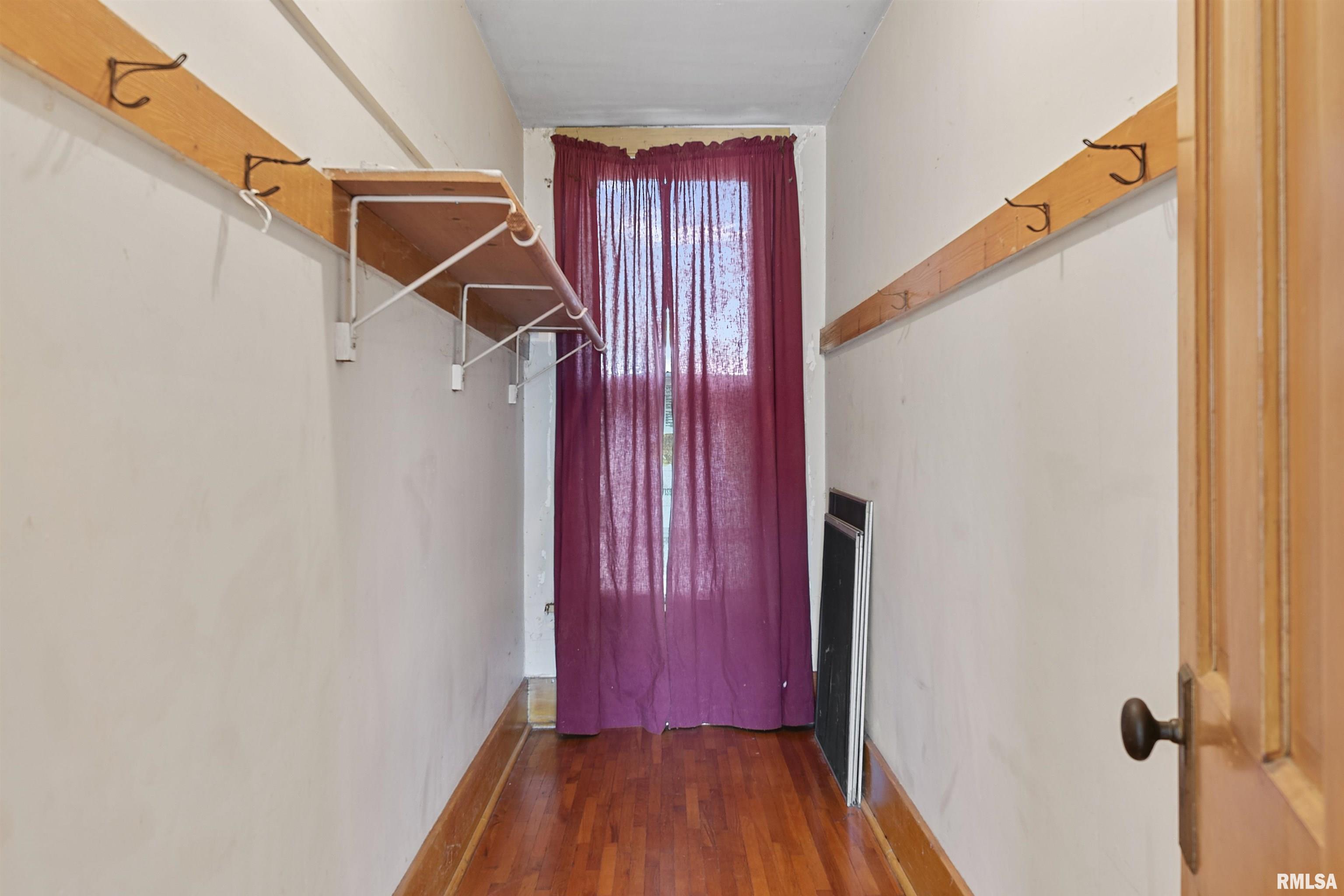 548 W JEFFERSON Street