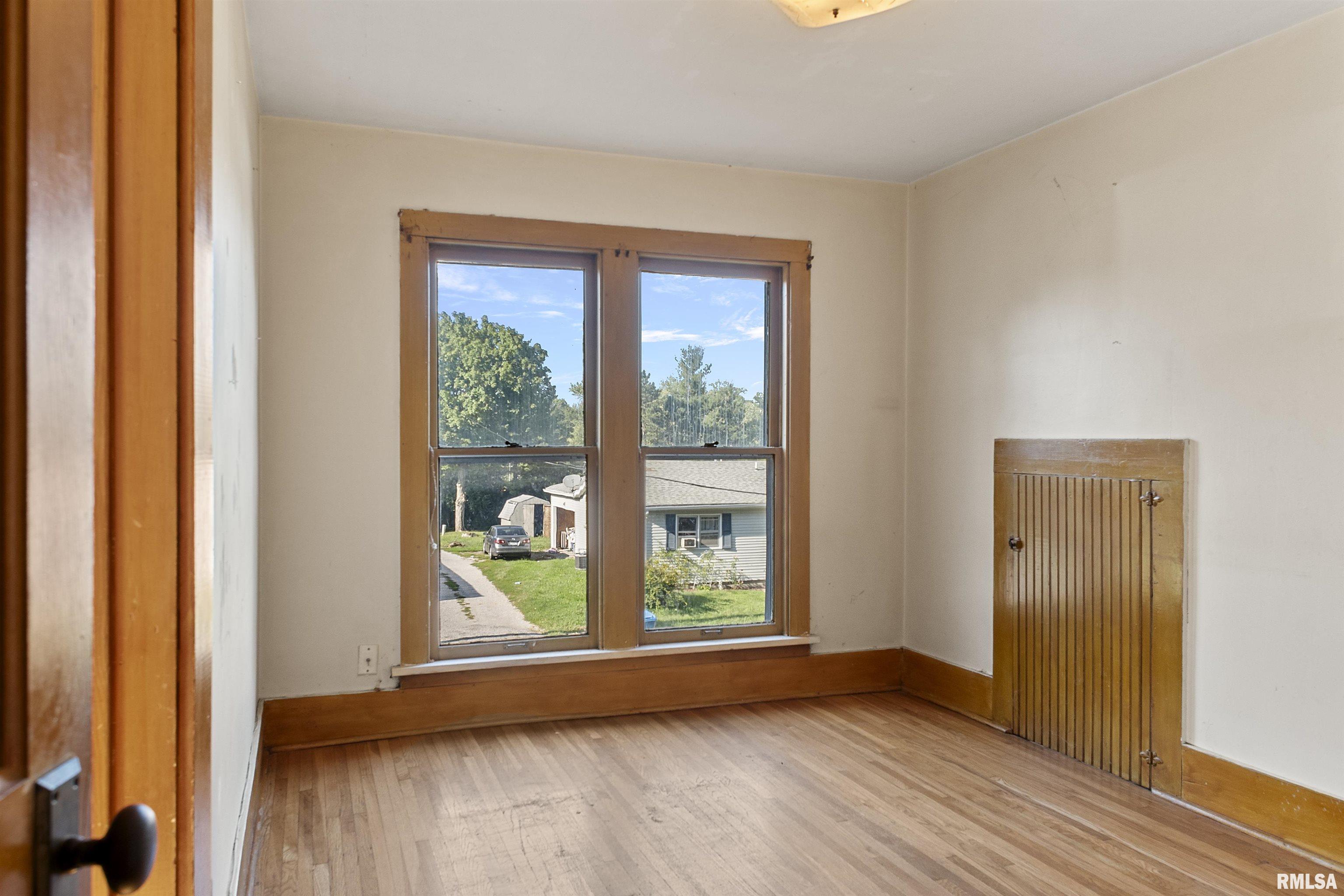 548 W JEFFERSON Street