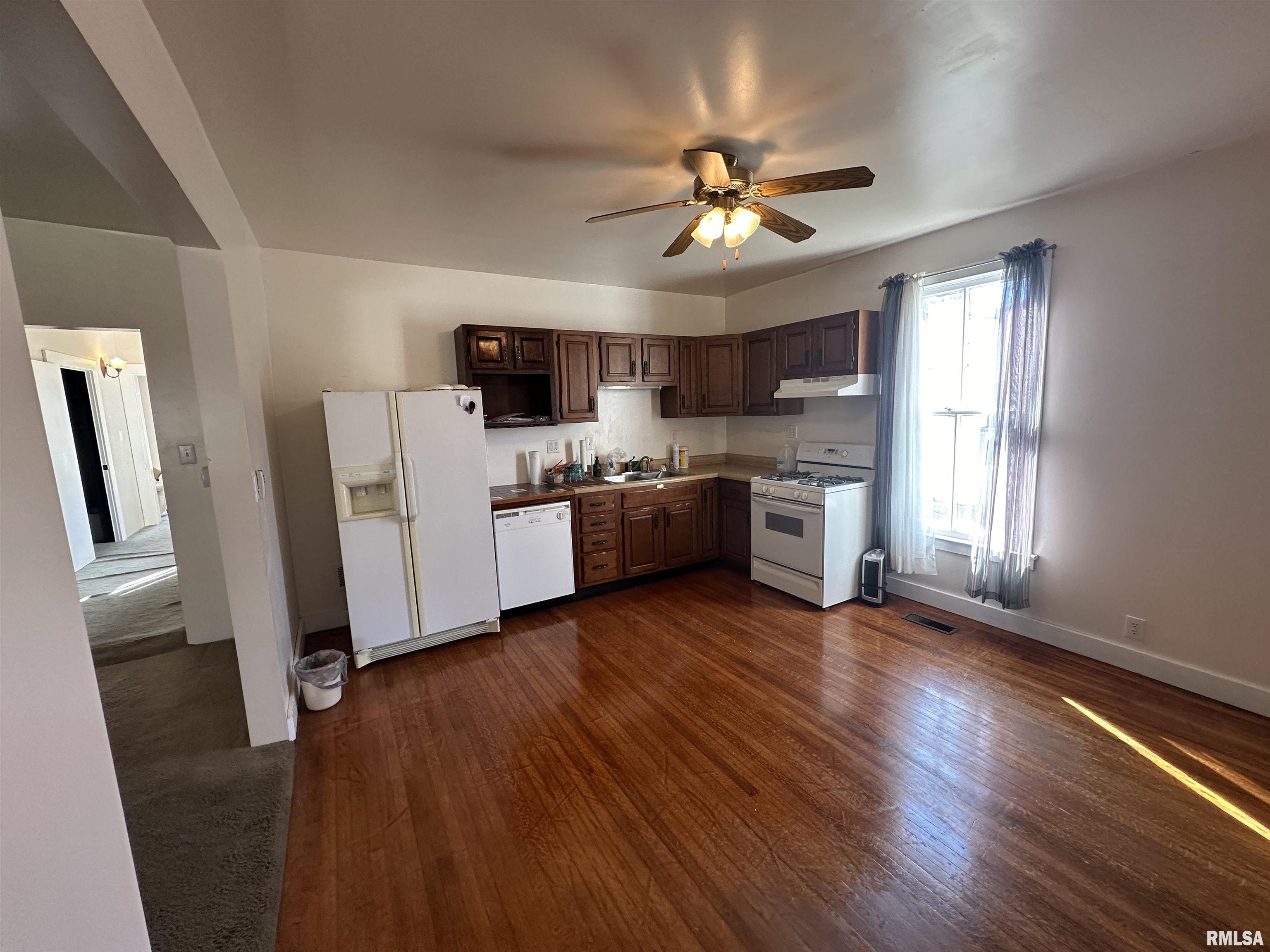 409 E 2ND SOUTH Street