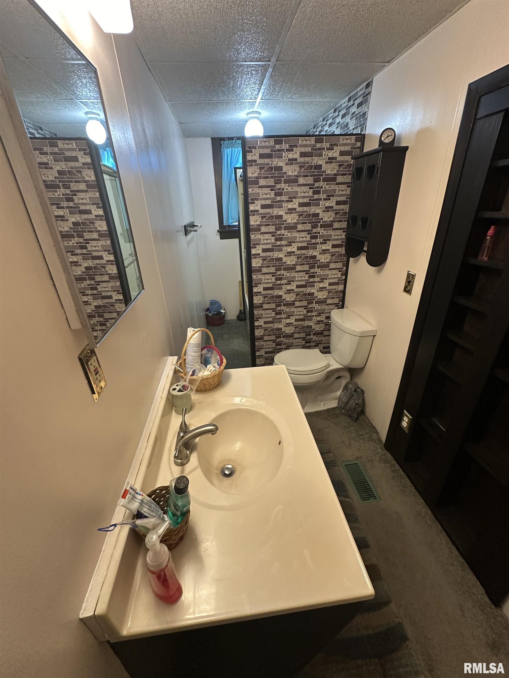 409 E 2ND SOUTH Street