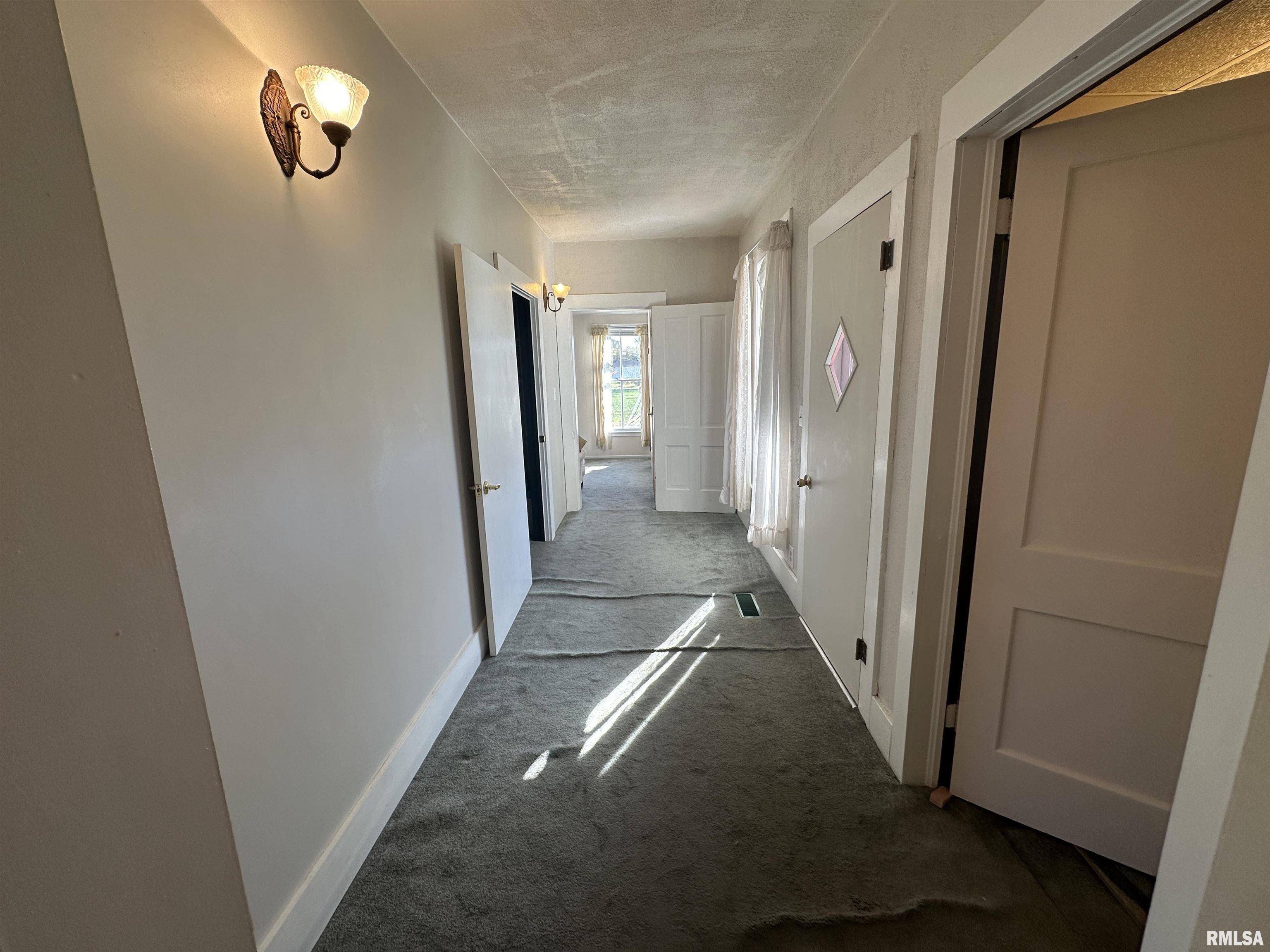 409 E 2ND SOUTH Street