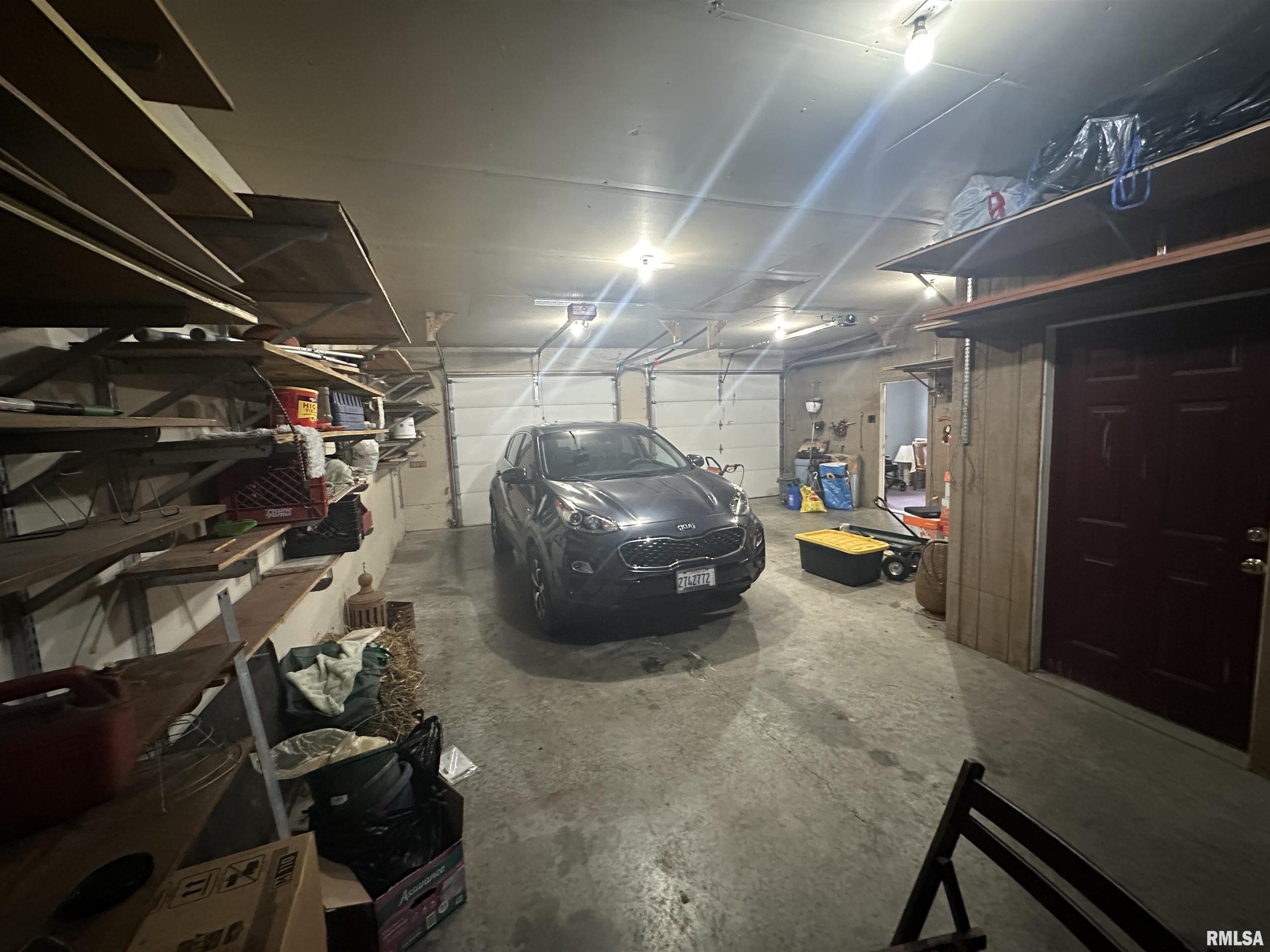 812 W MAIN Street