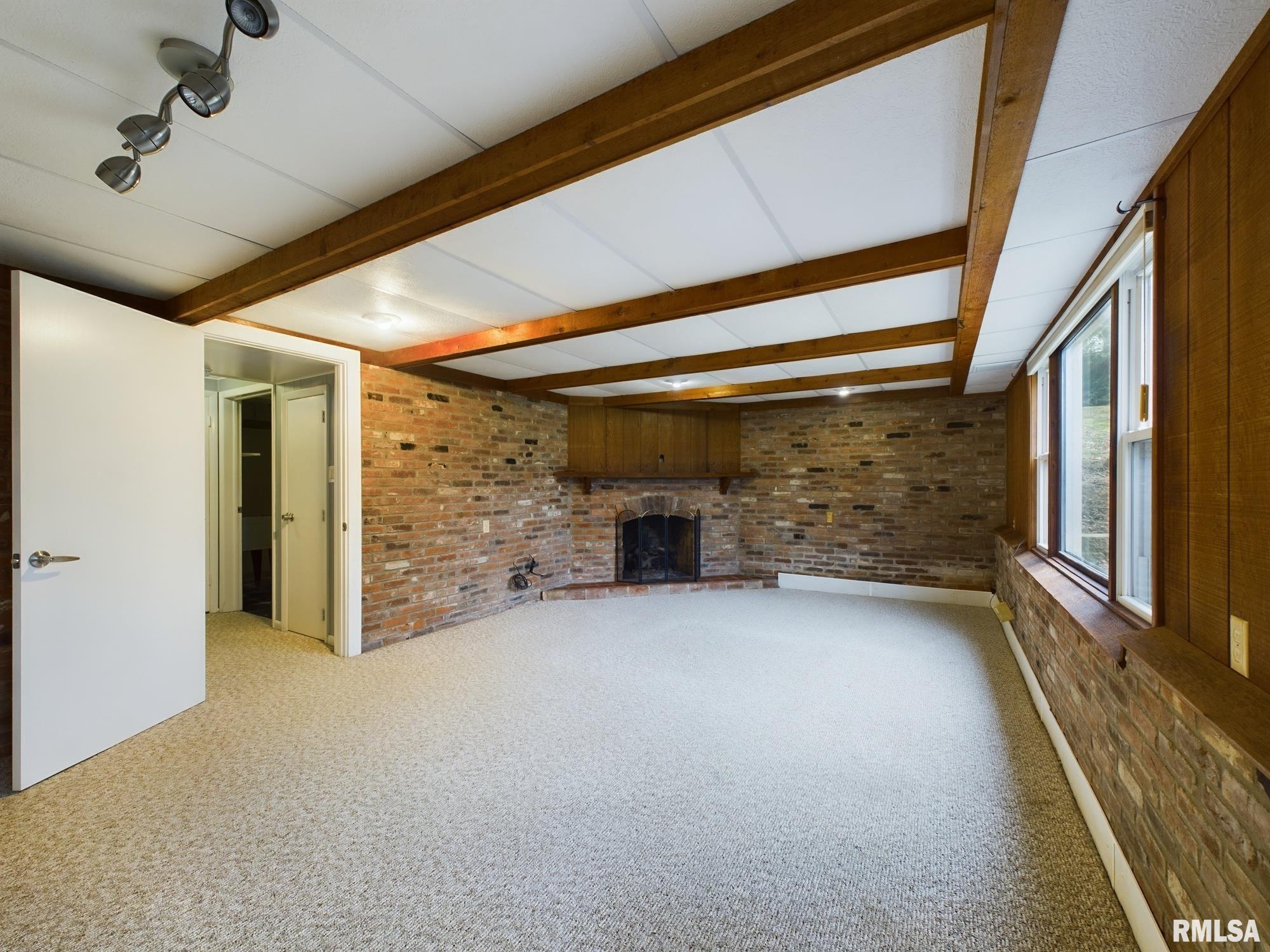 13985 HARRIS Road